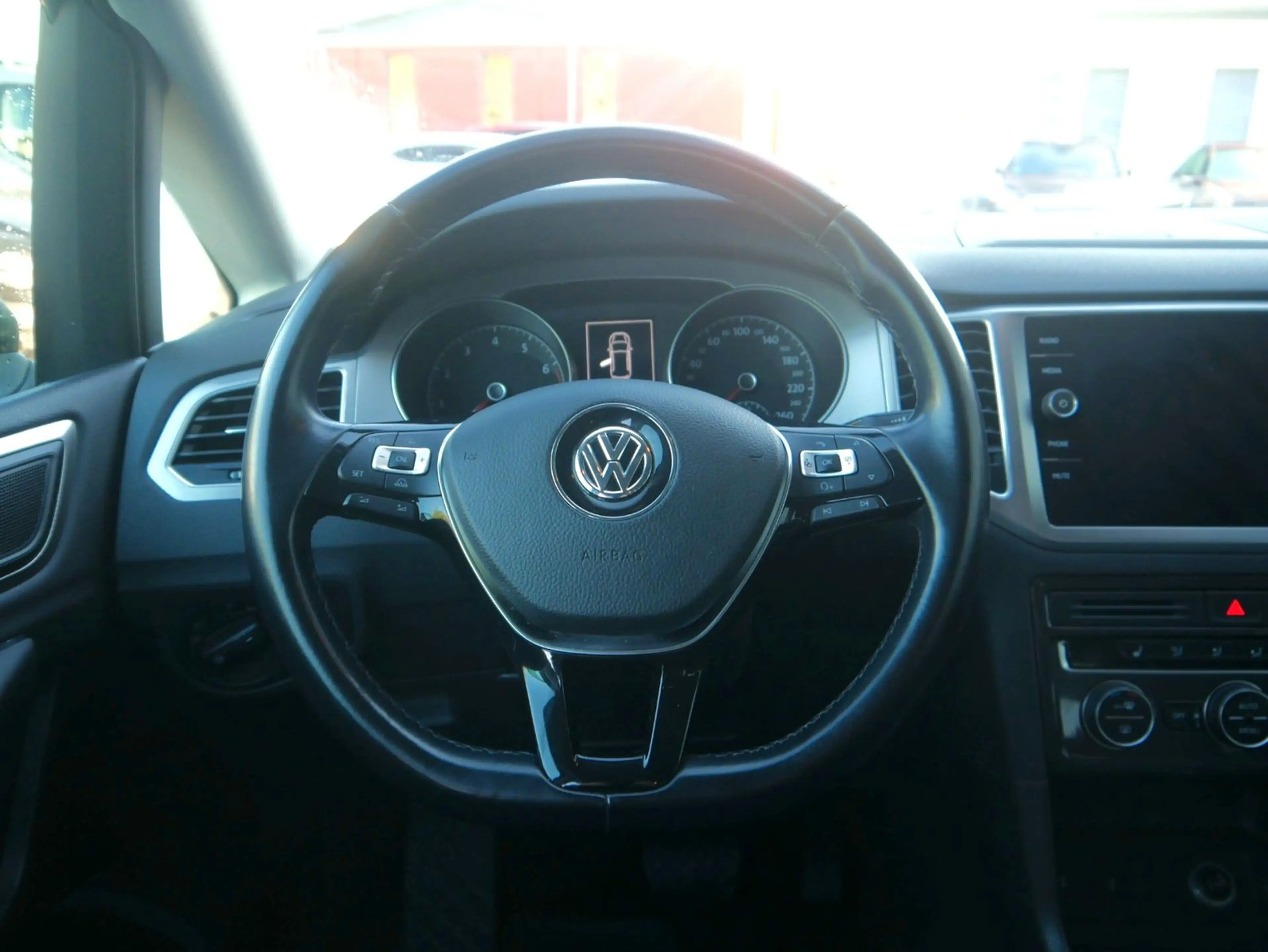 Volkswagen Golf Sportsvan 1.0 TSI DSG Trendline — photo 15