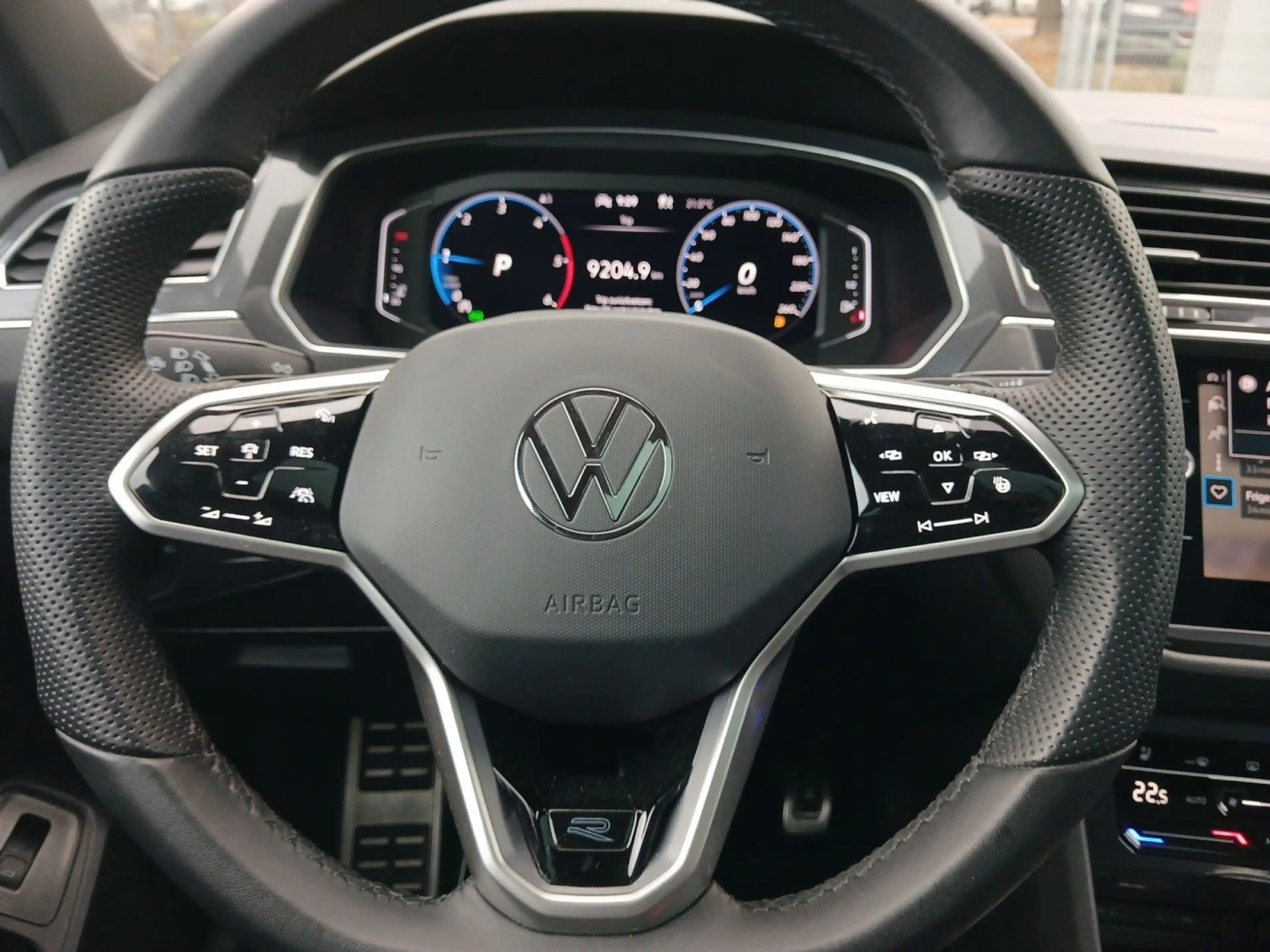 Volkswagen Tiguan Allspace R-Line 4Motion 2.0 TDI SCR DSG B — photo 13