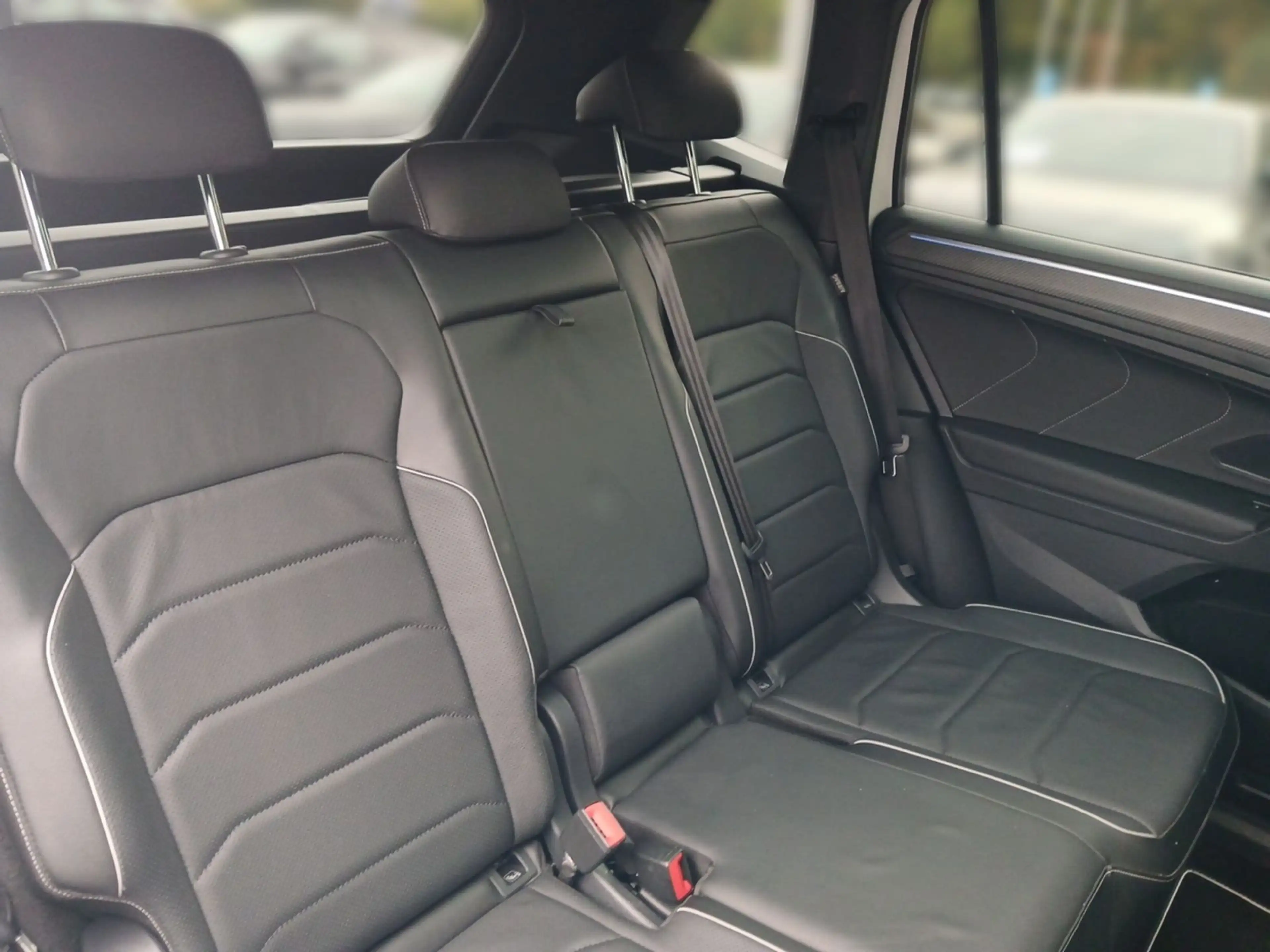 Volkswagen Tiguan Allspace R-Line 4Motion 2.0 TDI SCR DSG B — photo 9