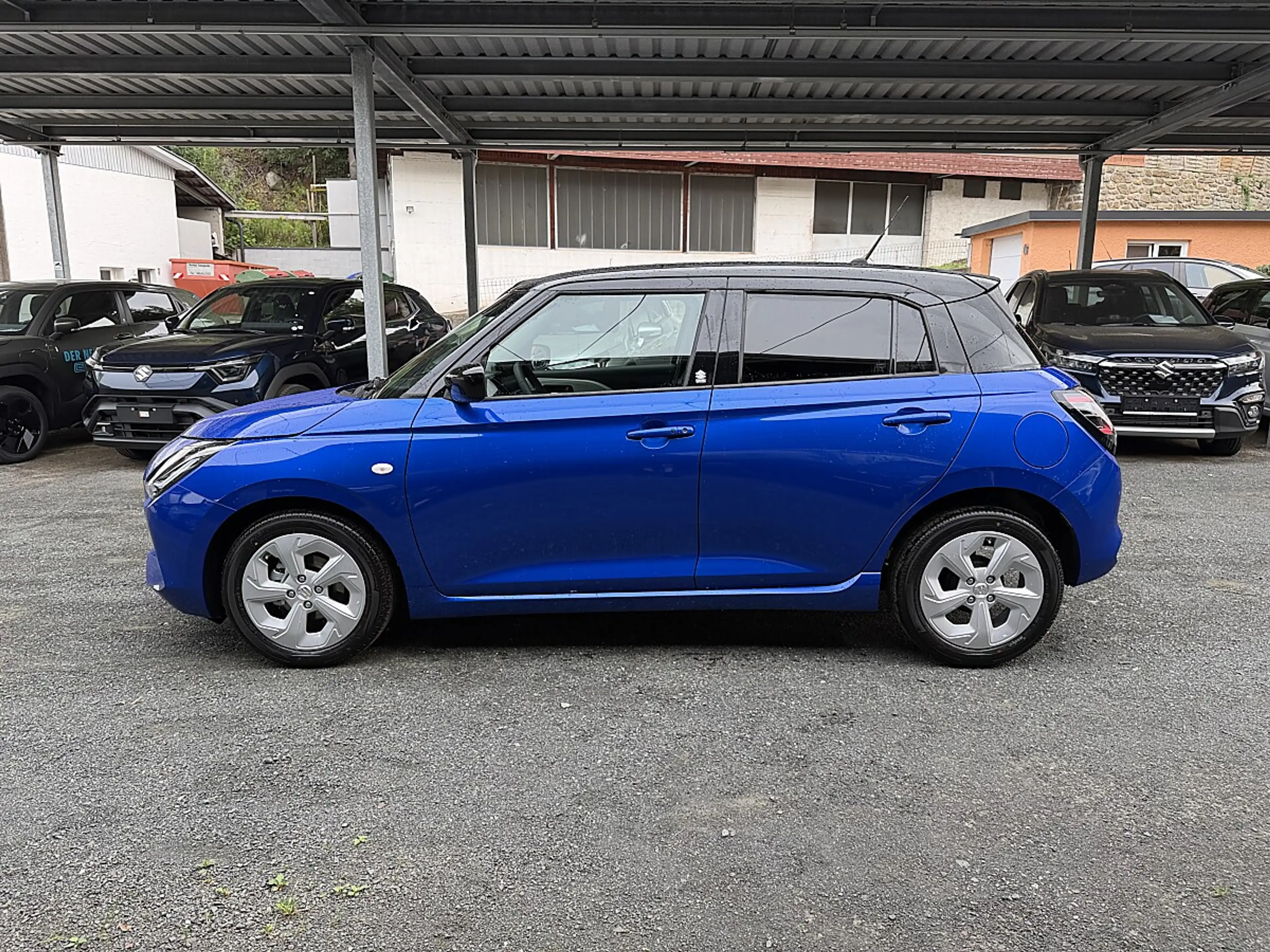 Suzuki Swift 1,2 Hybrid Shine — photo 8