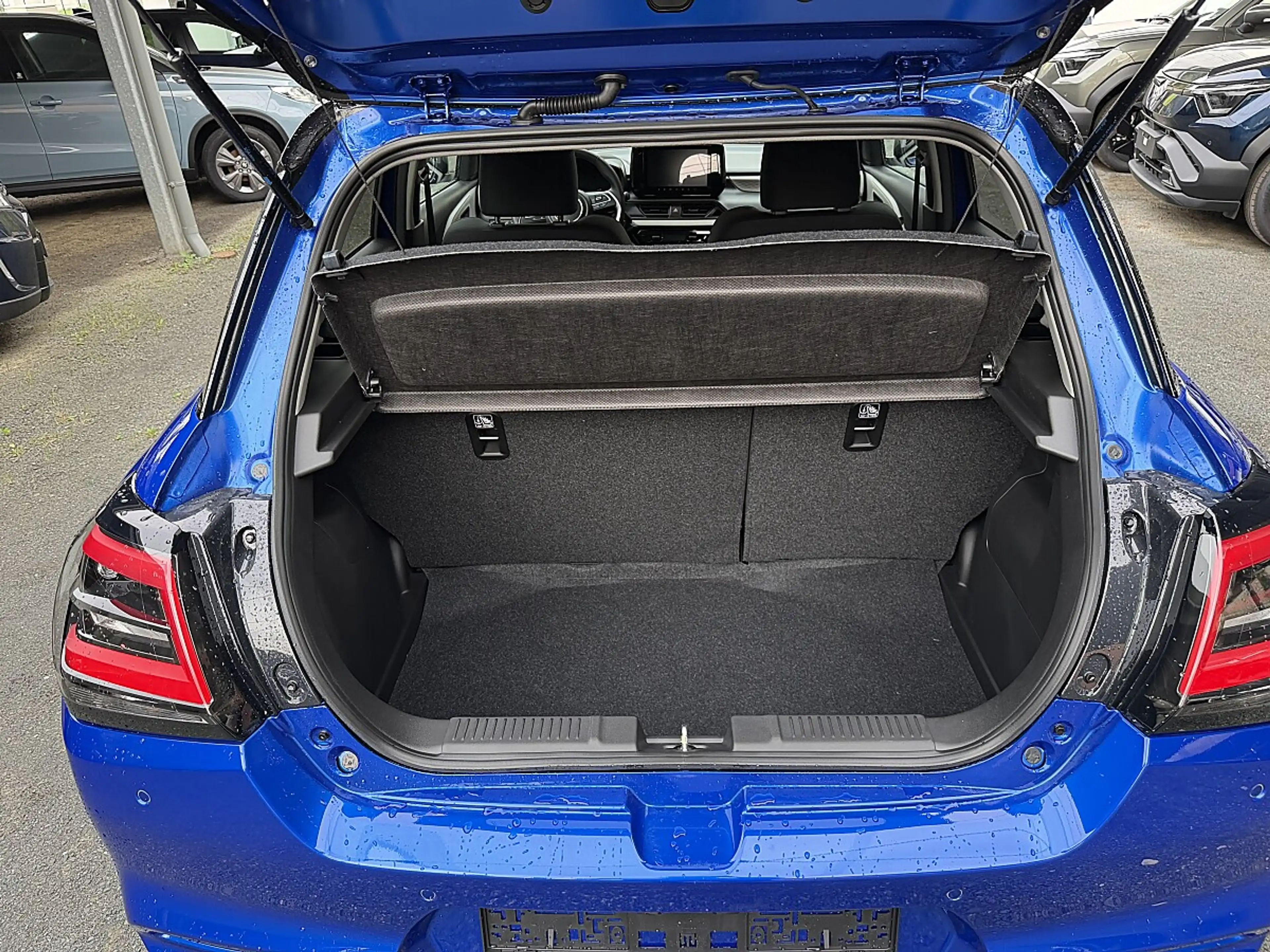 Suzuki Swift 1,2 Hybrid Shine — photo 15