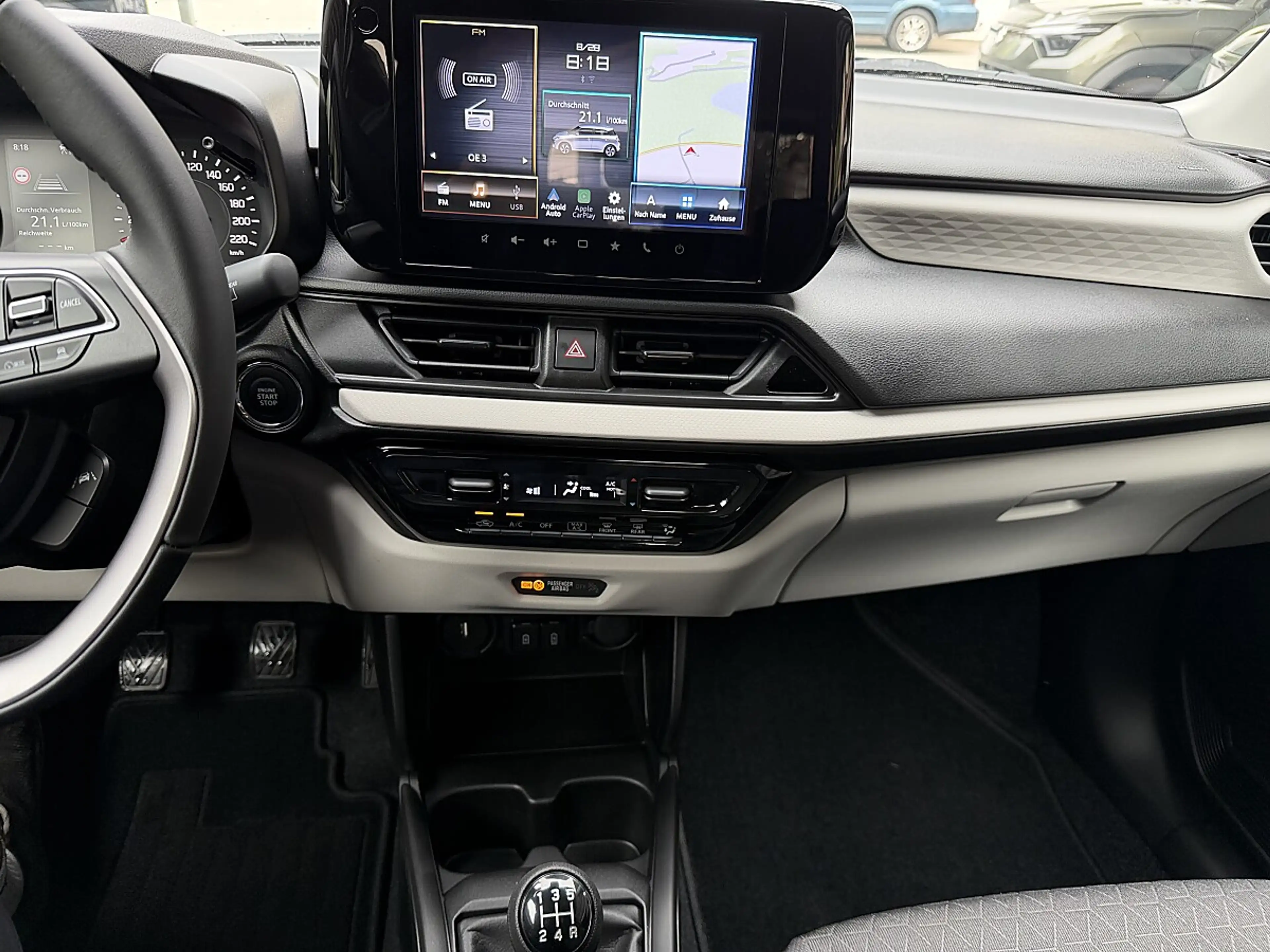 Suzuki Swift 1,2 Hybrid Shine — photo 10