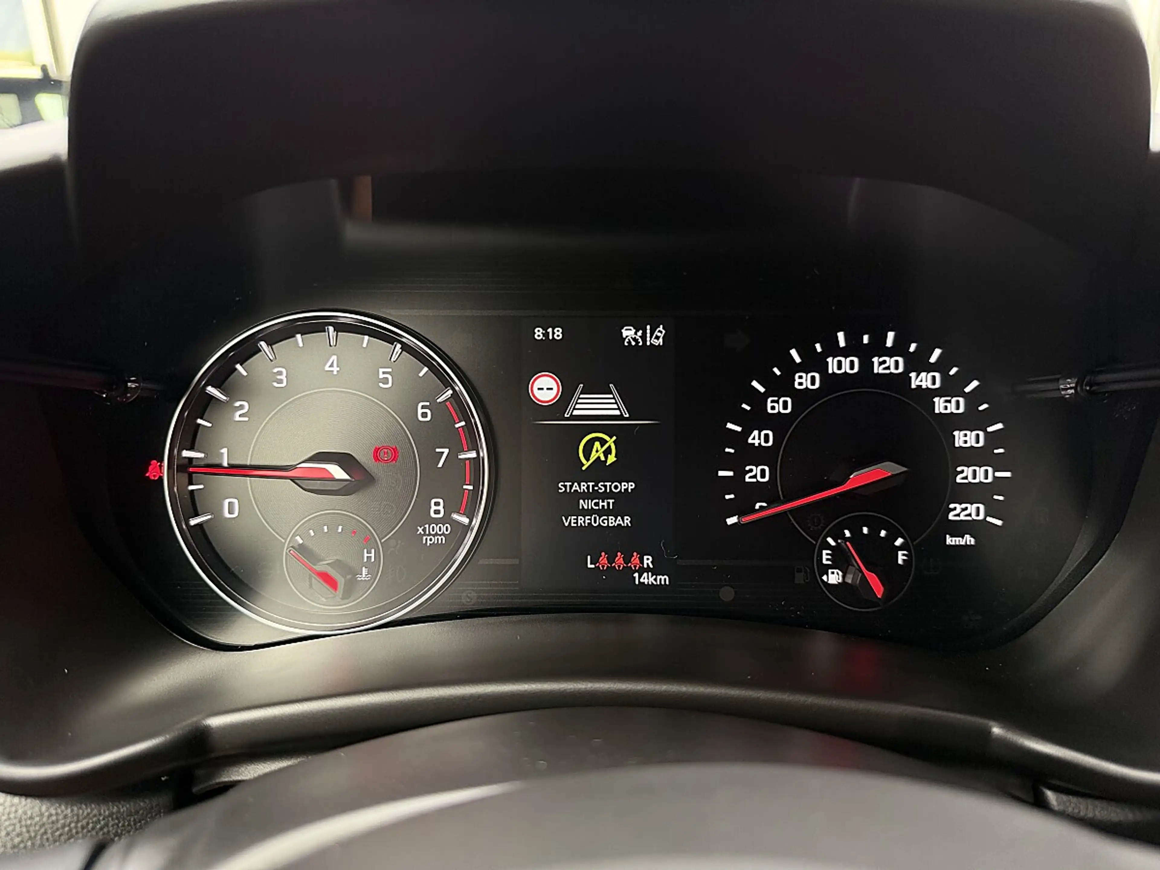 Suzuki Swift 1,2 Hybrid Shine — photo 9