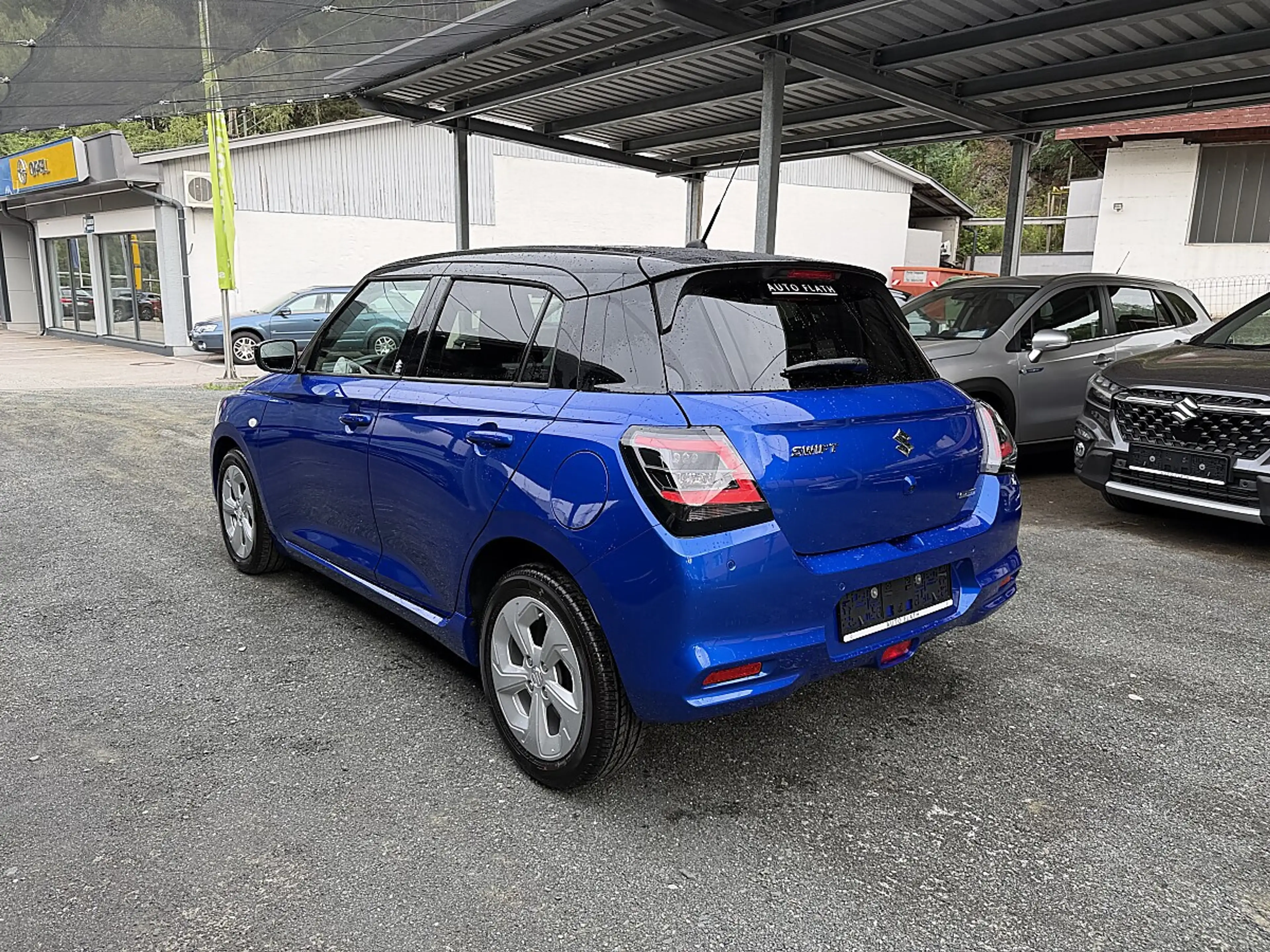 Suzuki Swift 1,2 Hybrid Shine — photo 7
