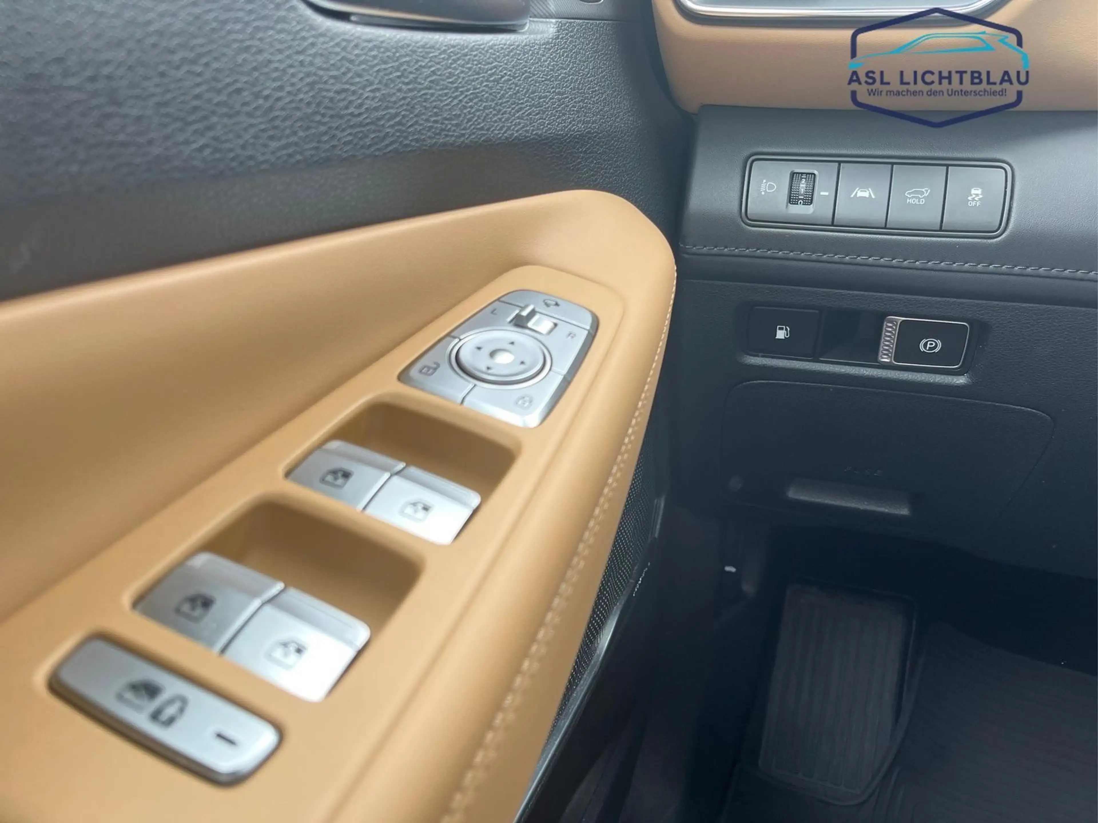 Hyundai SANTA FE Plug-in-Hybrid 1.6 T- Santa Fe Plug-in-Hybrid 1.6 T-GDi 4WD 6A — photo 11