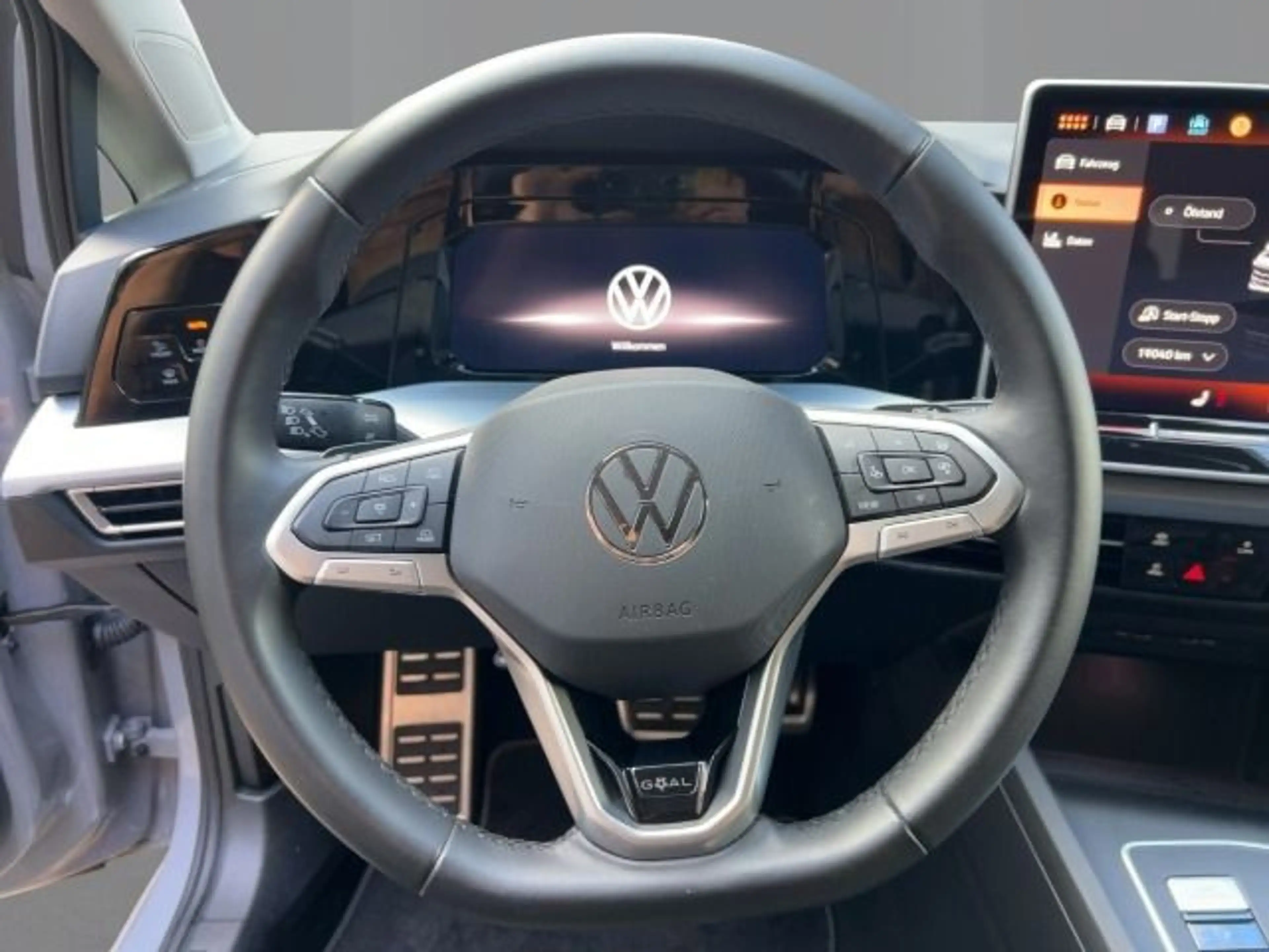 Volkswagen Golf Variant VIII1.5 eTSI DSG Goal AHK Navi LED — photo 12