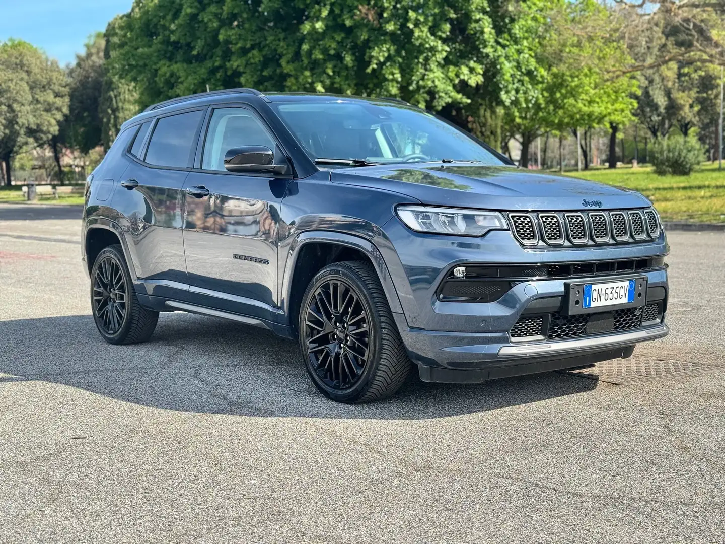 Jeep Compass 241CV PHEV 4XE S Pelle-Navi-Carplay Grau - 1