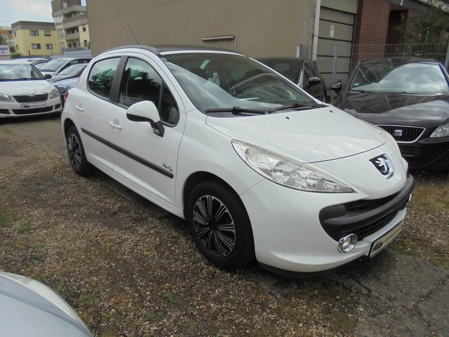 Peugeot 207 95 VTi Urban Move El.Schiebedach,Klima!!! Weiß - 1