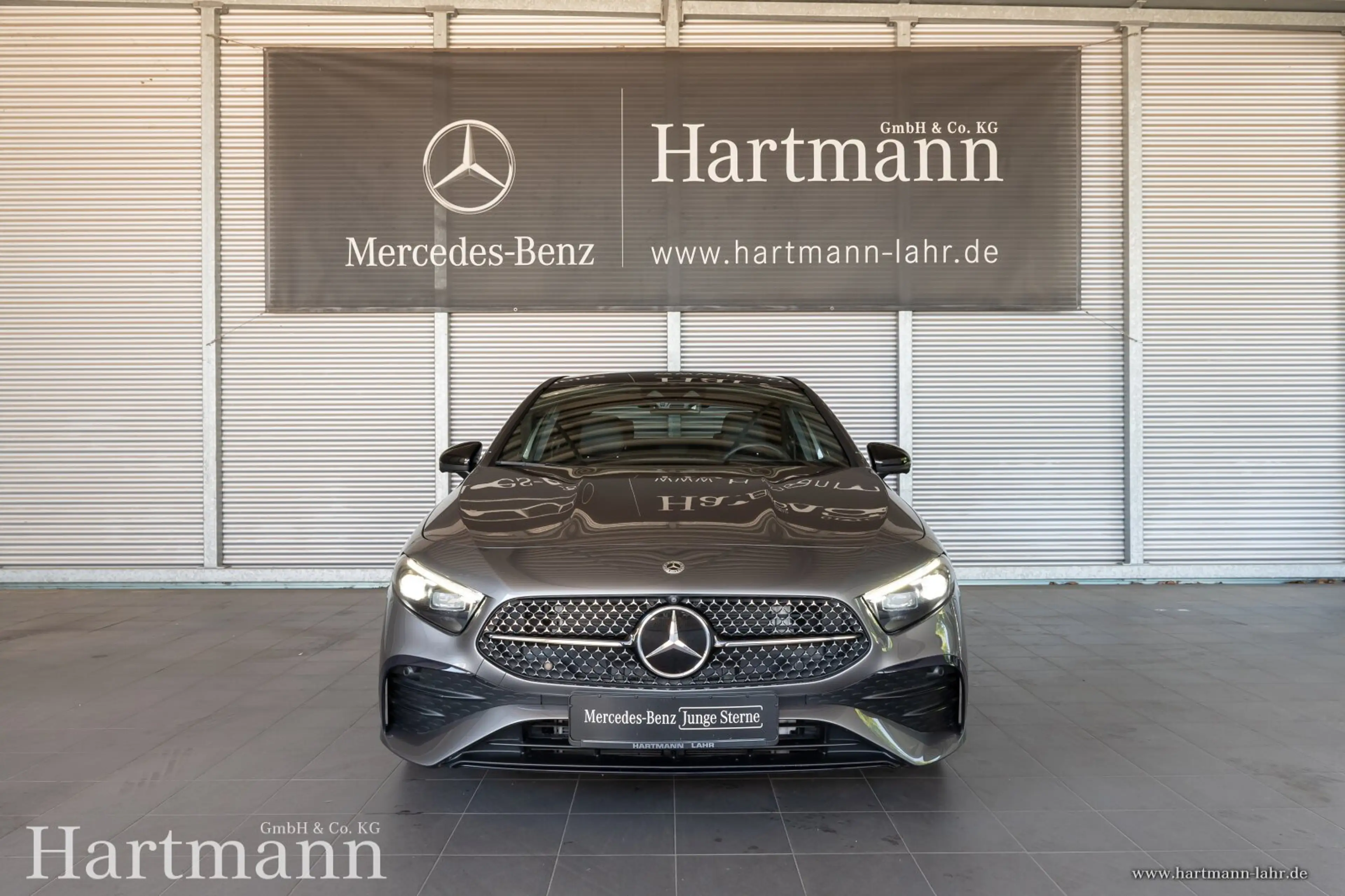 Mercedes-Benz A 220 A 220 d Limo AMG Panorama HUD Multibeam Fahrassi — photo 3