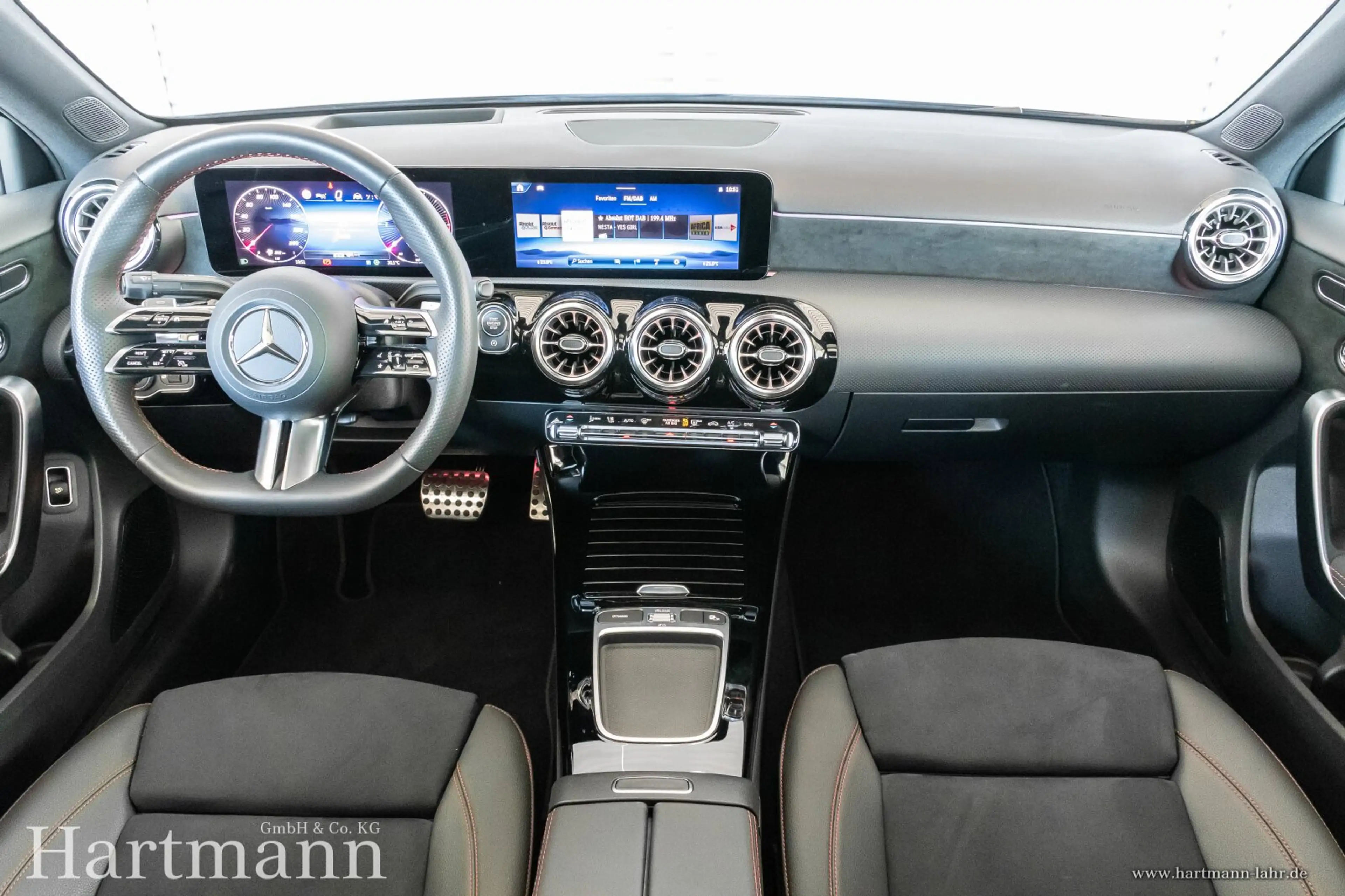 Mercedes-Benz A 220 A 220 d Limo AMG Panorama HUD Multibeam Fahrassi — photo 8