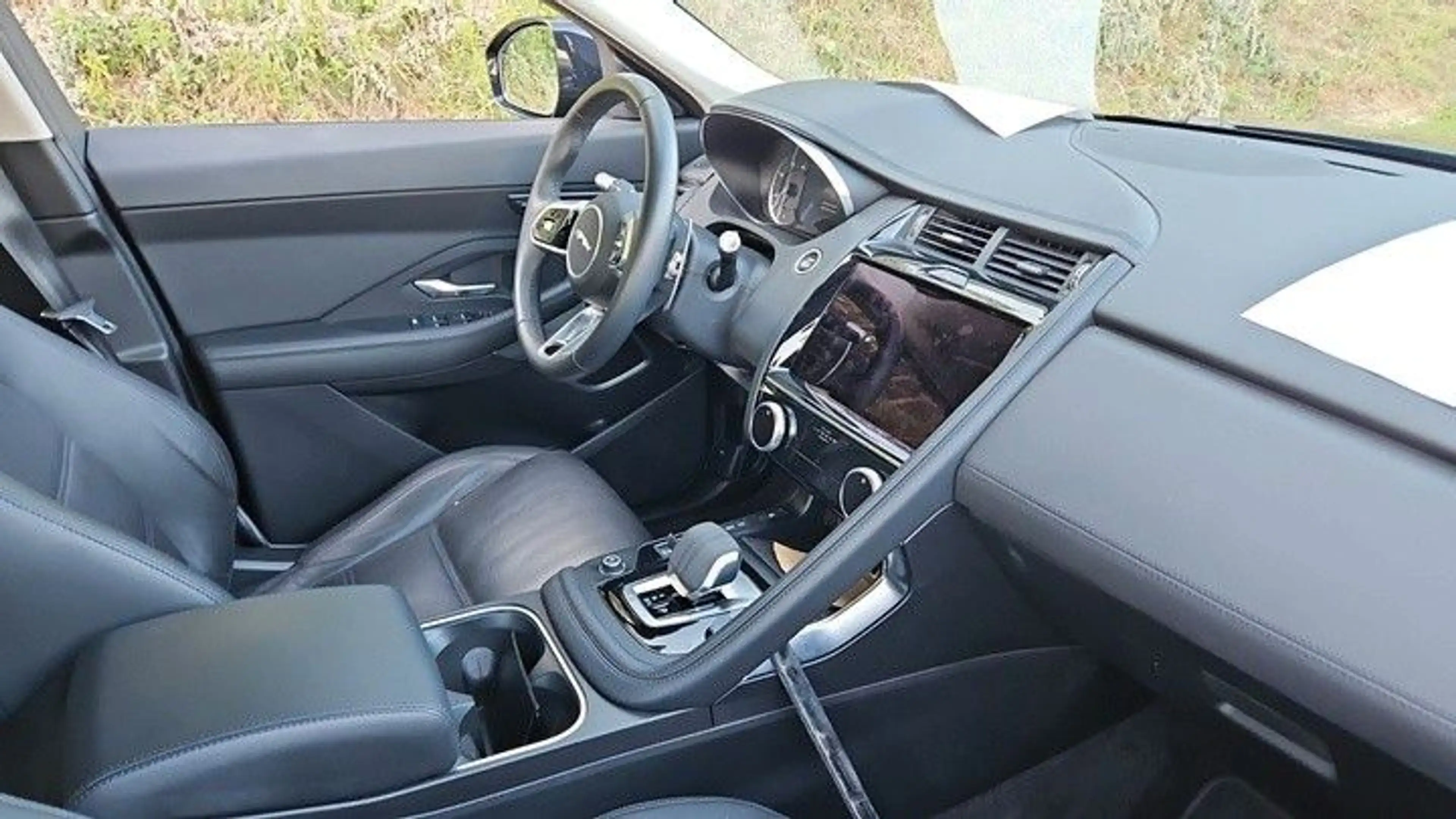 Jaguar E-Pace E-PACE SE AWD*LEDER**MEMORY*MERIDIAN — photo 5