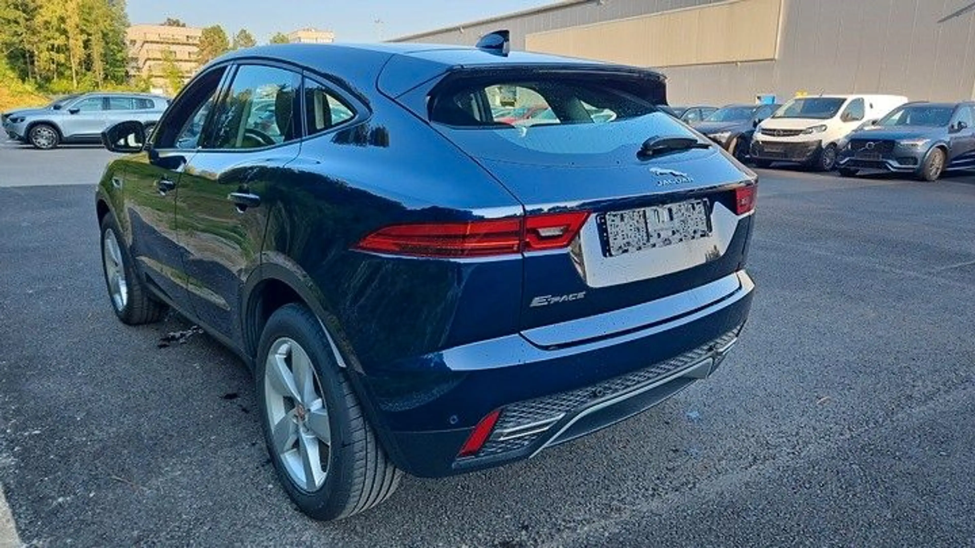 Jaguar E-Pace E-PACE SE AWD*LEDER**MEMORY*MERIDIAN — photo 3