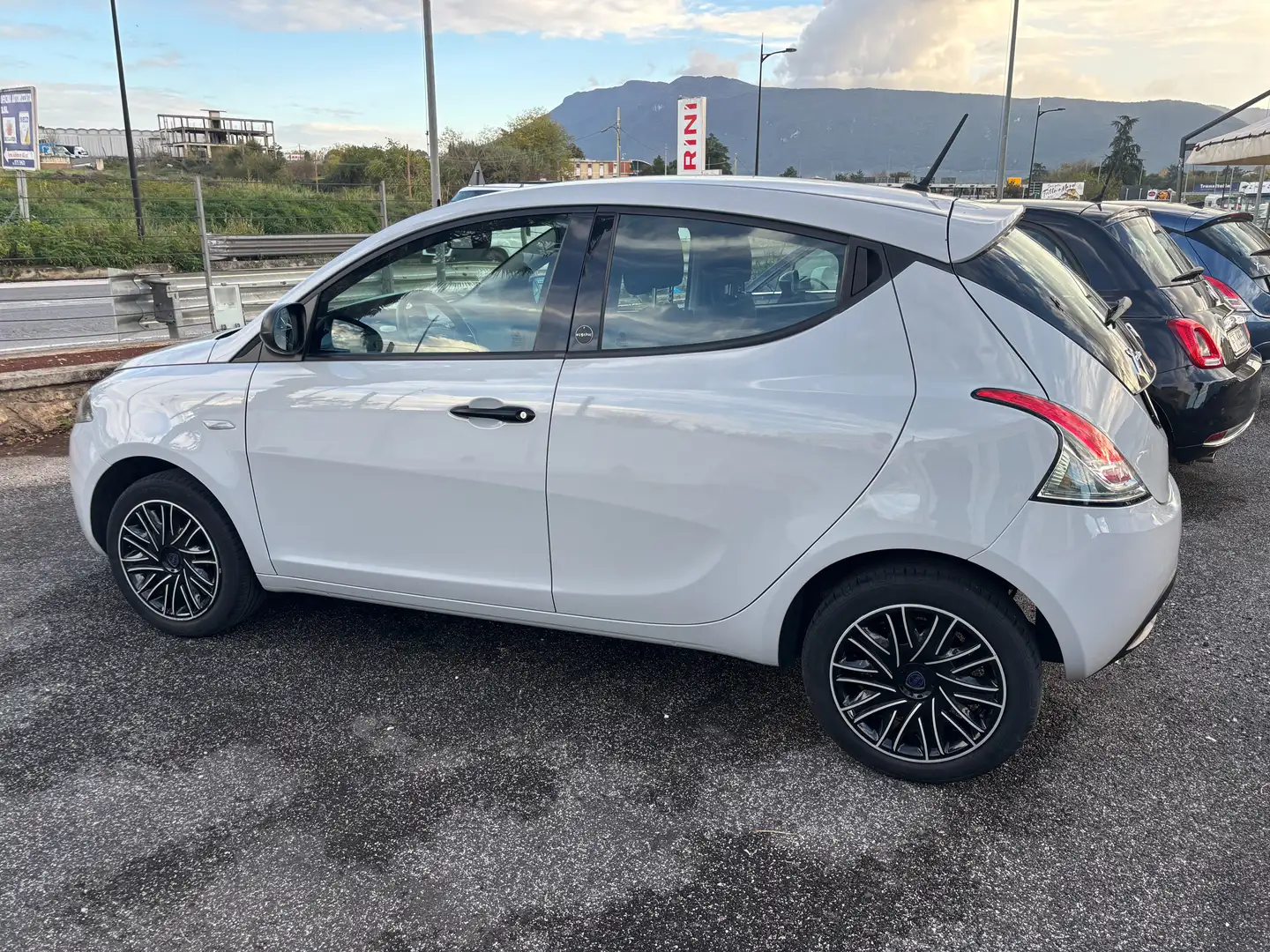 Lancia Ypsilon Ypsilon III 2015 1.0 firefly hybrid Silver s Grigio - 2