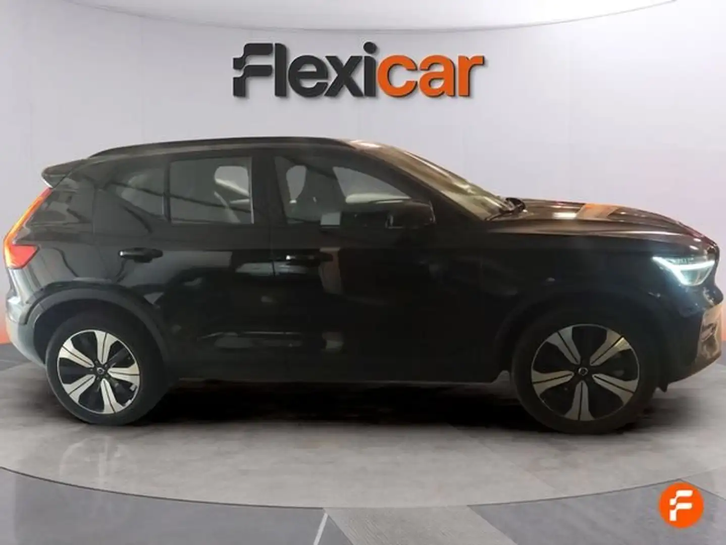 Volvo XC40 Recharge Core Eléctrico Puro Negro - 2