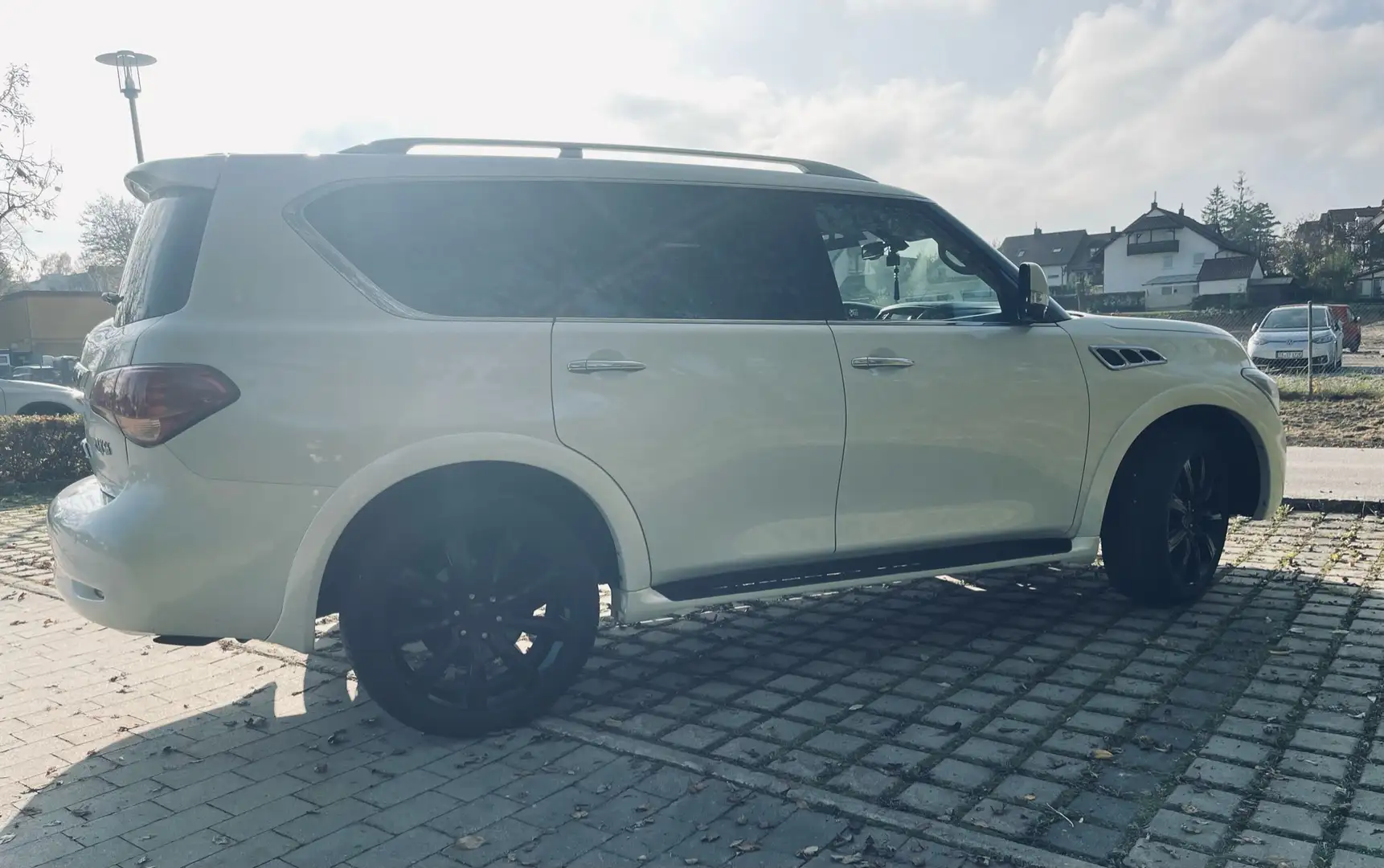 Infiniti QX56 TÜV nagelneu !!! Alb - 2