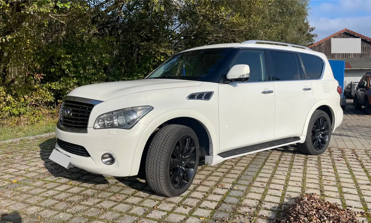 Infiniti QX56