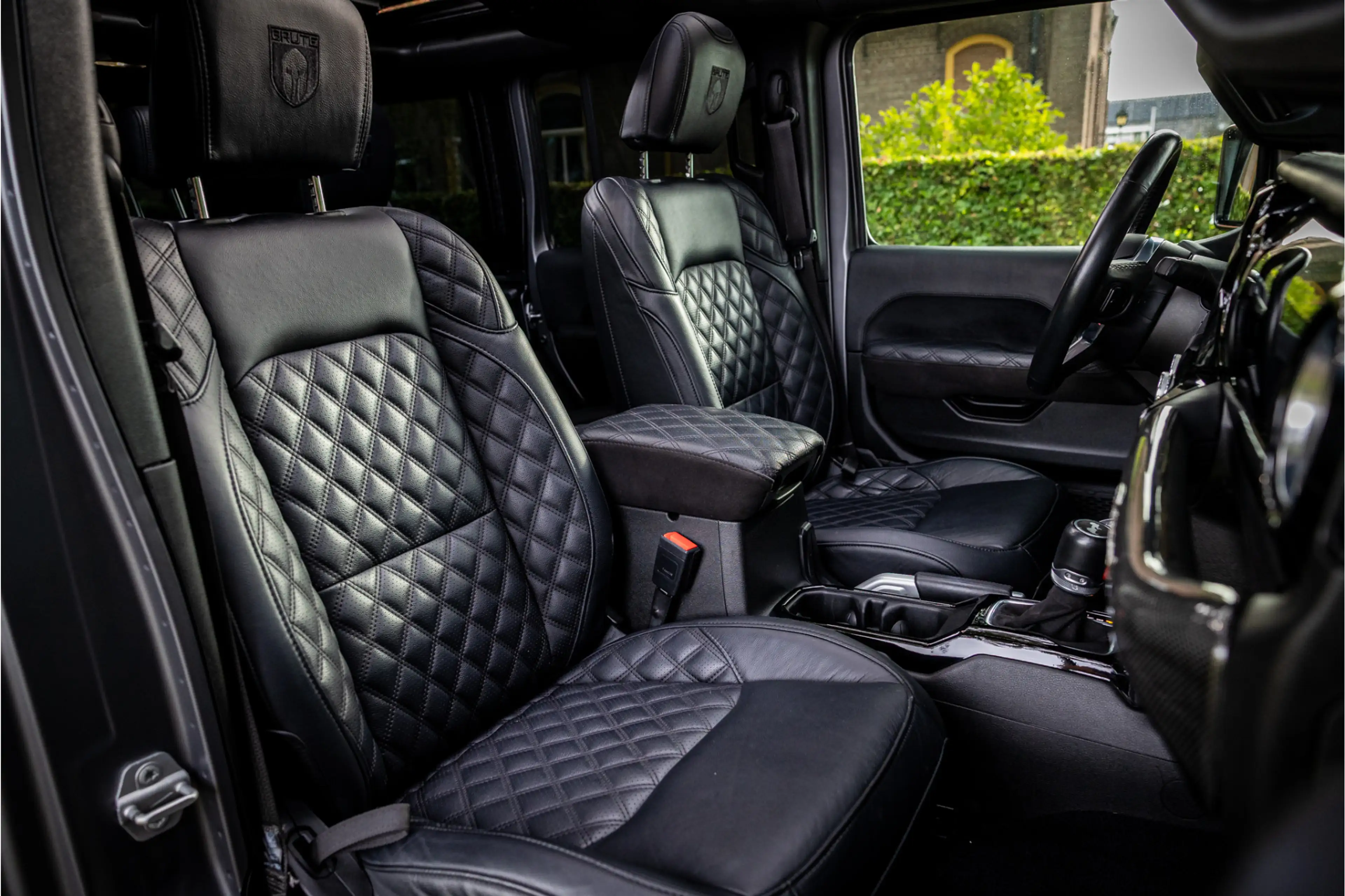Jeep Wrangler Unlimited 4xe 380 Brute Richmond Softtop Skyroof — photo 12