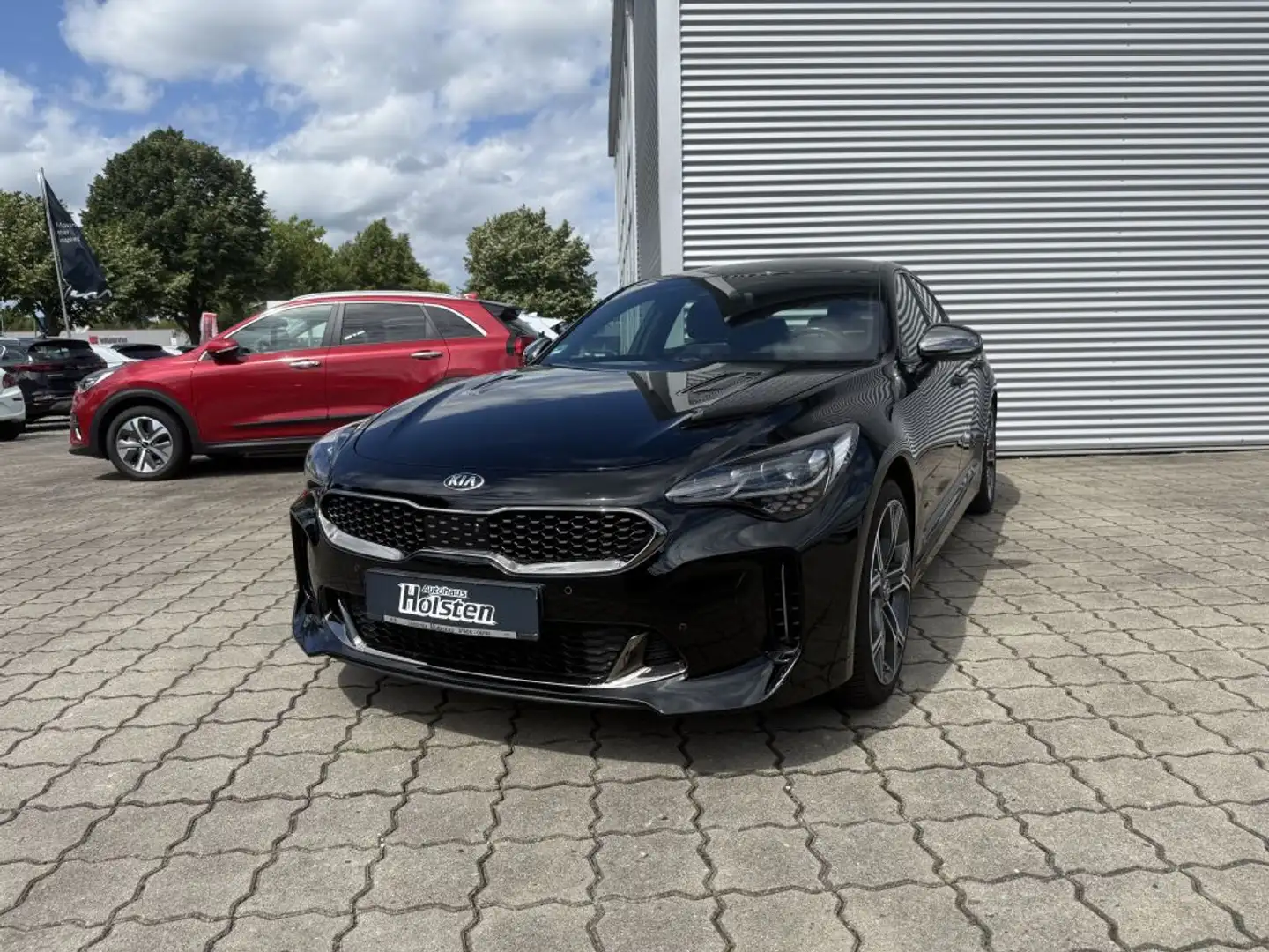 Kia Stinger 3.3 T-GDI AWD OPF GT Schwarz - 1
