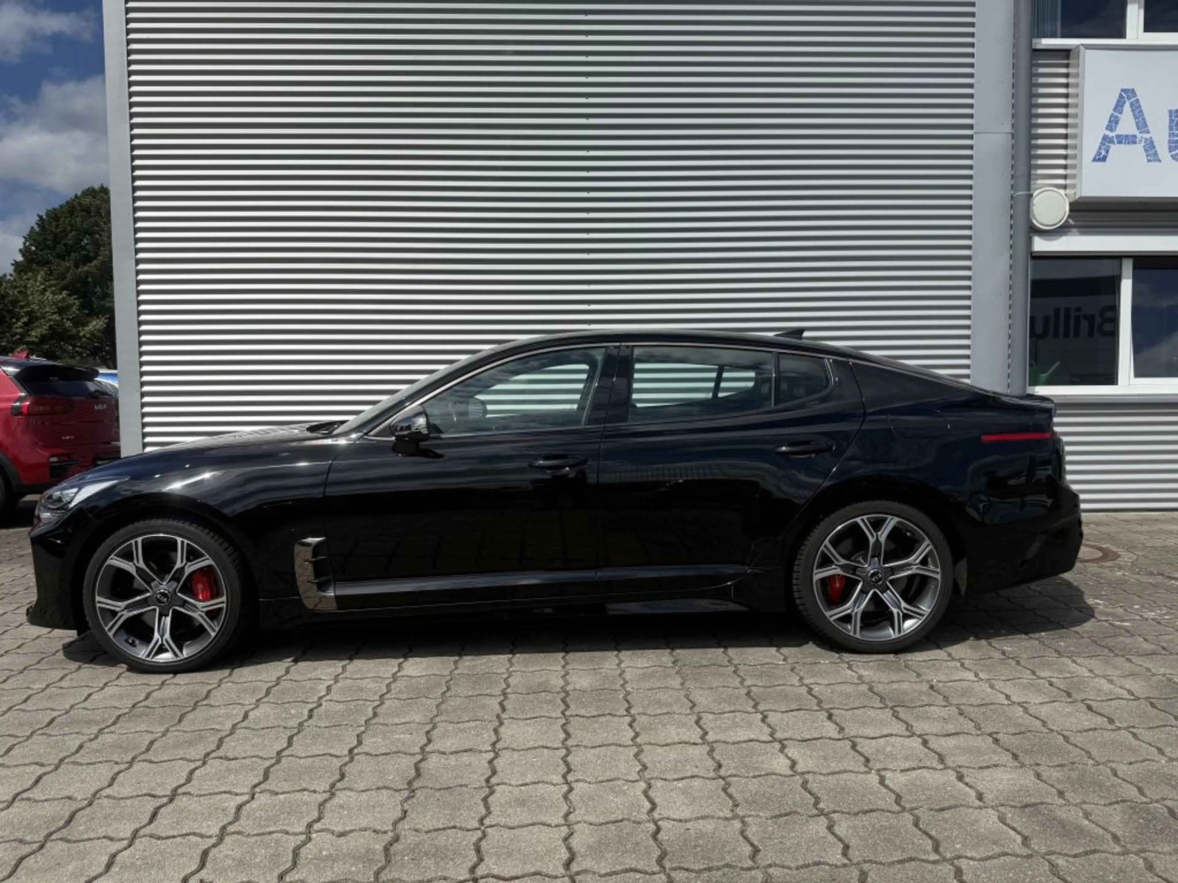 Kia Stinger 3.3 T-GDI AWD OPF GT — photo 4