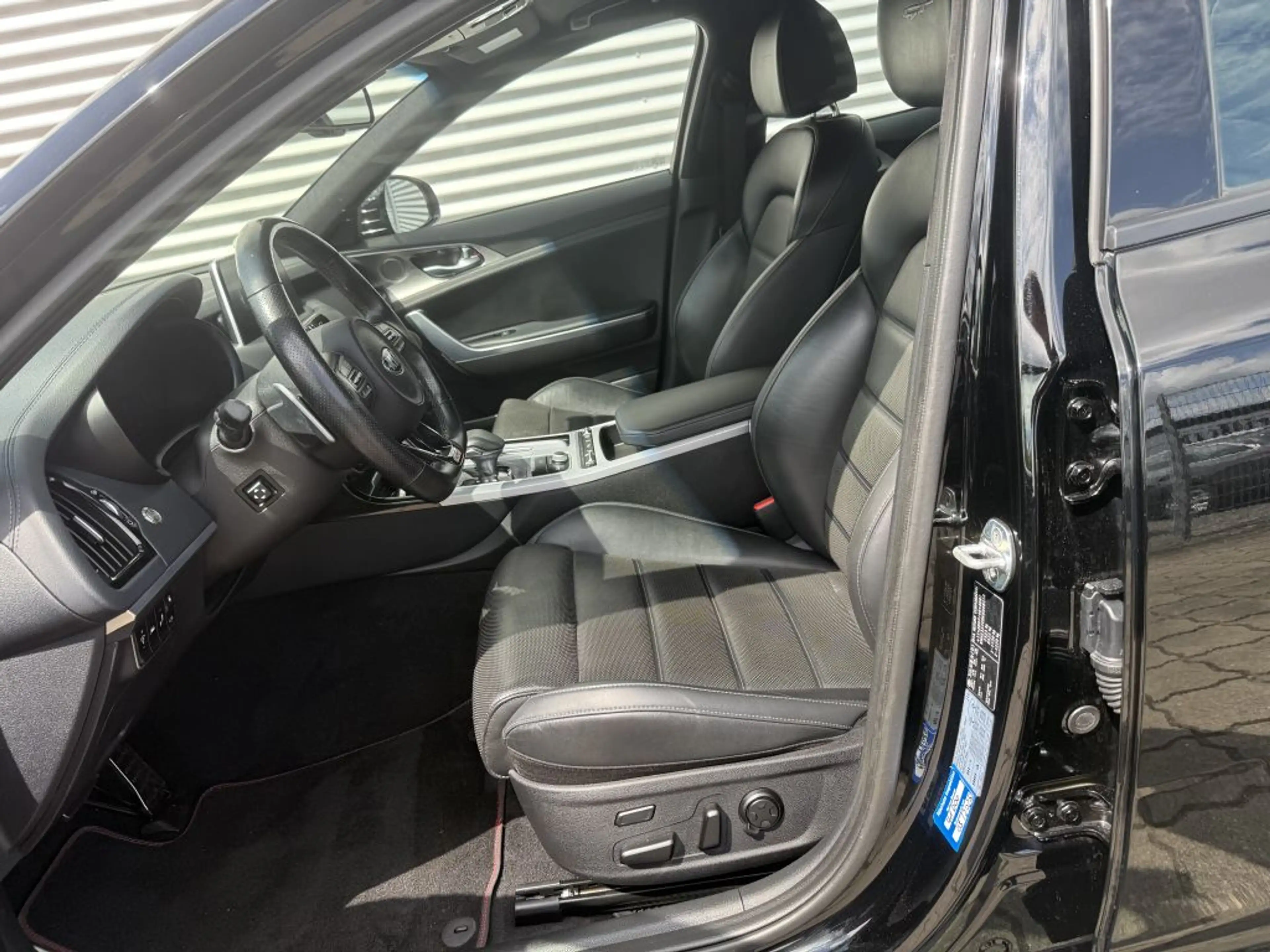 Kia Stinger 3.3 T-GDI AWD OPF GT — photo 8