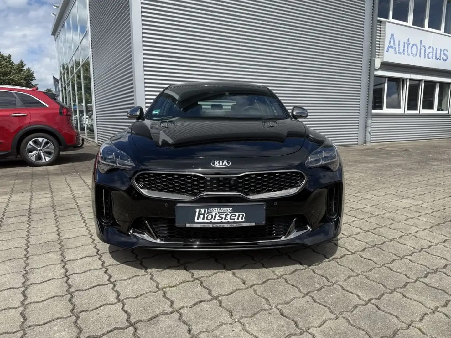Kia Stinger 3.3 T-GDI AWD OPF GT Schwarz - 2