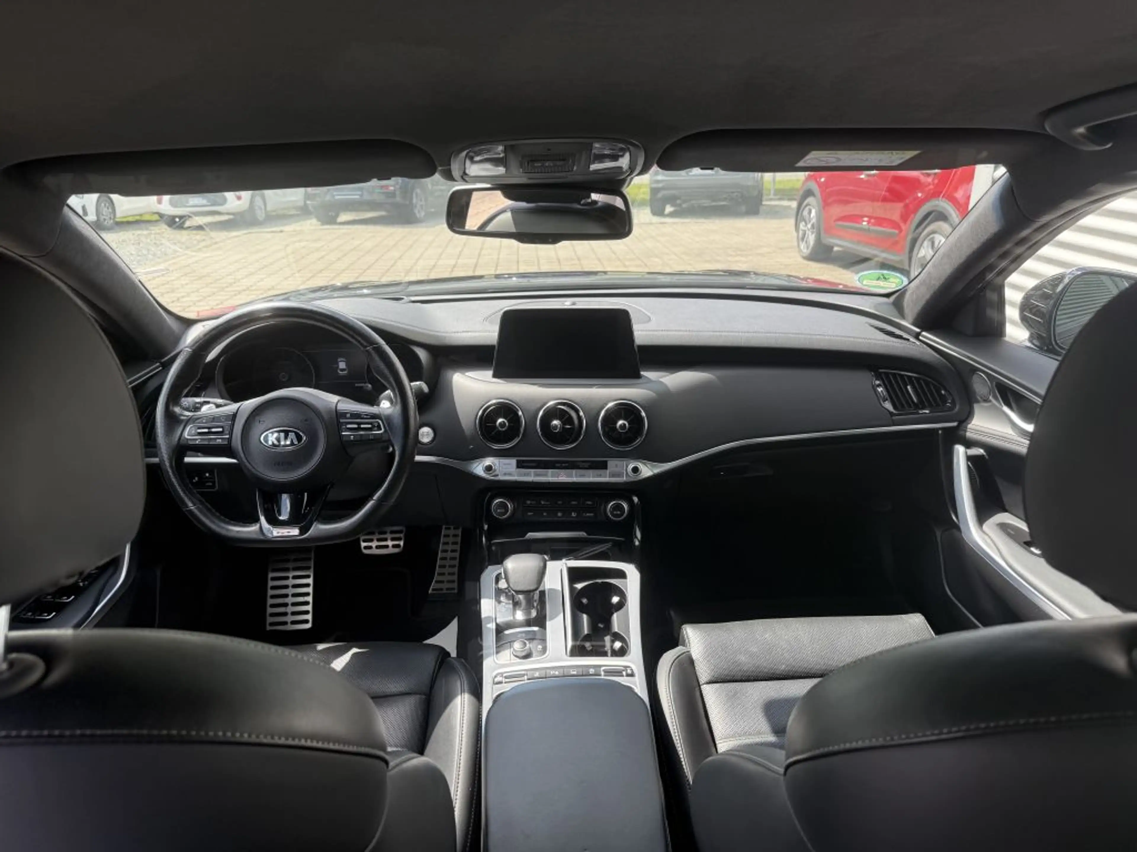 Kia Stinger 3.3 T-GDI AWD OPF GT — photo 11