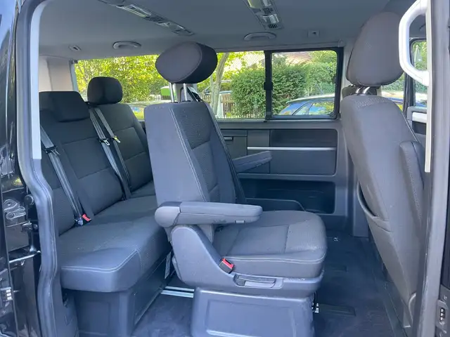 Volkswagen Multivan view 14