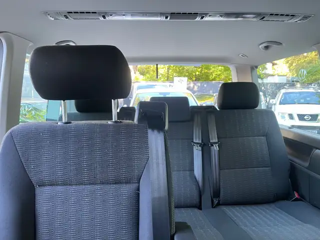 Volkswagen Multivan view 16