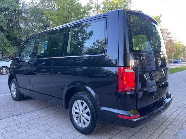 Volkswagen Multivan view 3