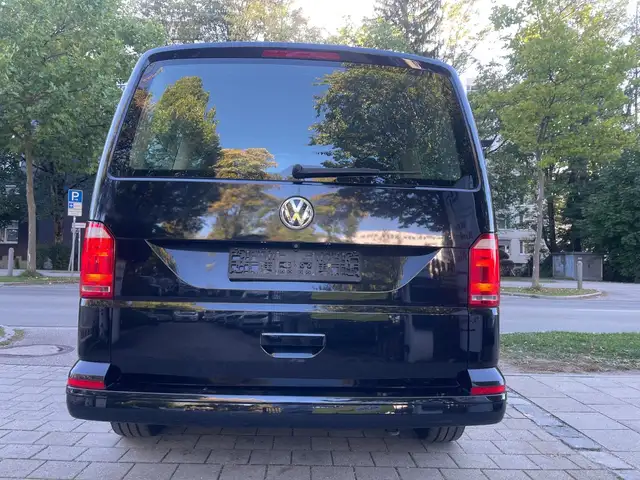 Volkswagen Multivan view 4