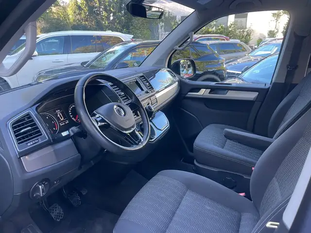 Volkswagen Multivan view 9