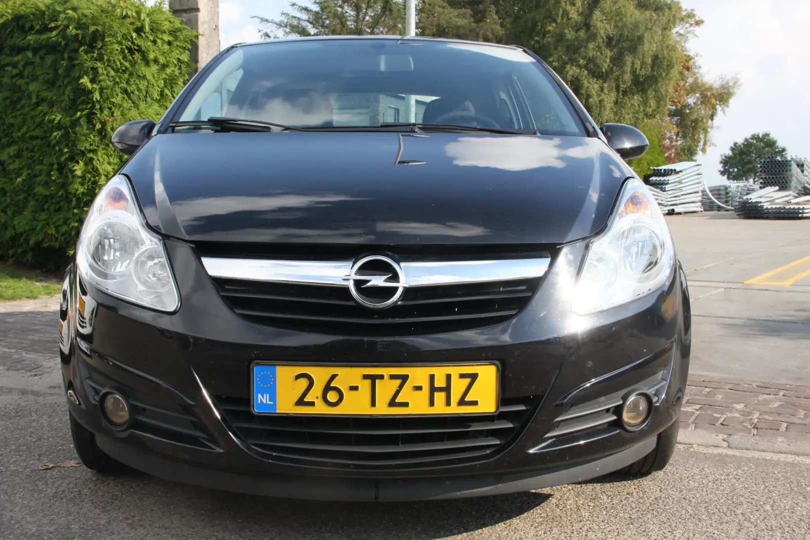 Opel Corsa 1.4-16V Enjoy airco Nieuwe APK! Schwarz - 2