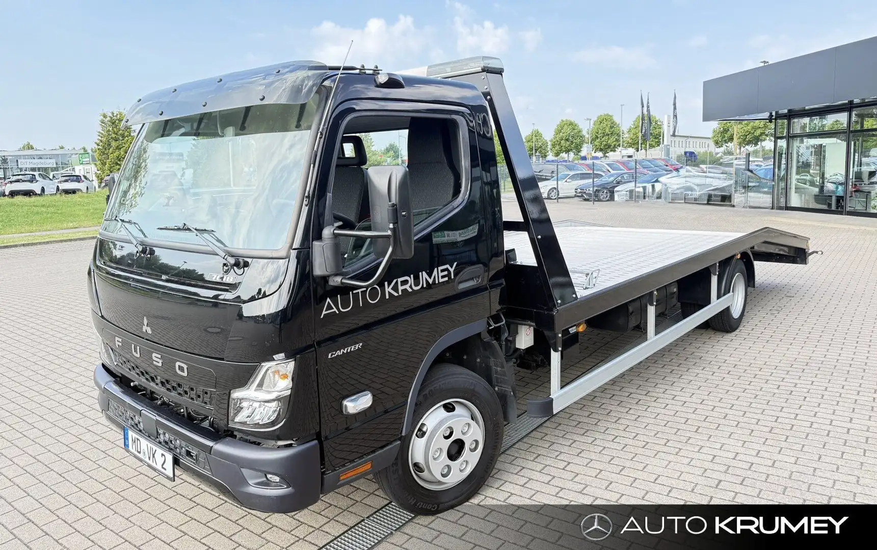 Mitsubishi 7C18 FUSO Canter Zwart - 2