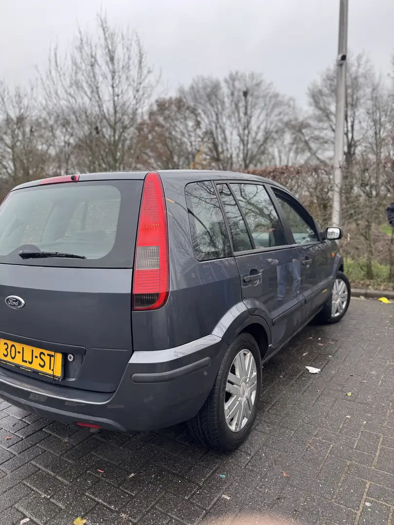 Ford Fusion Verde - 2