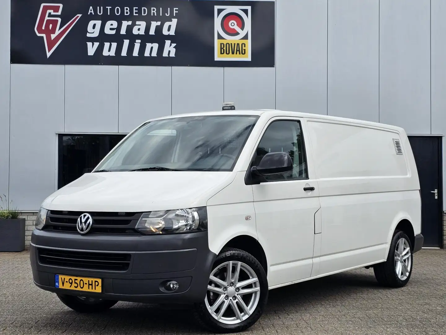 Volkswagen T5 Transporter 2.0 TDI L2H1 Comfortline 4-Motion CRUISE TREKHAAK Blanc - 1