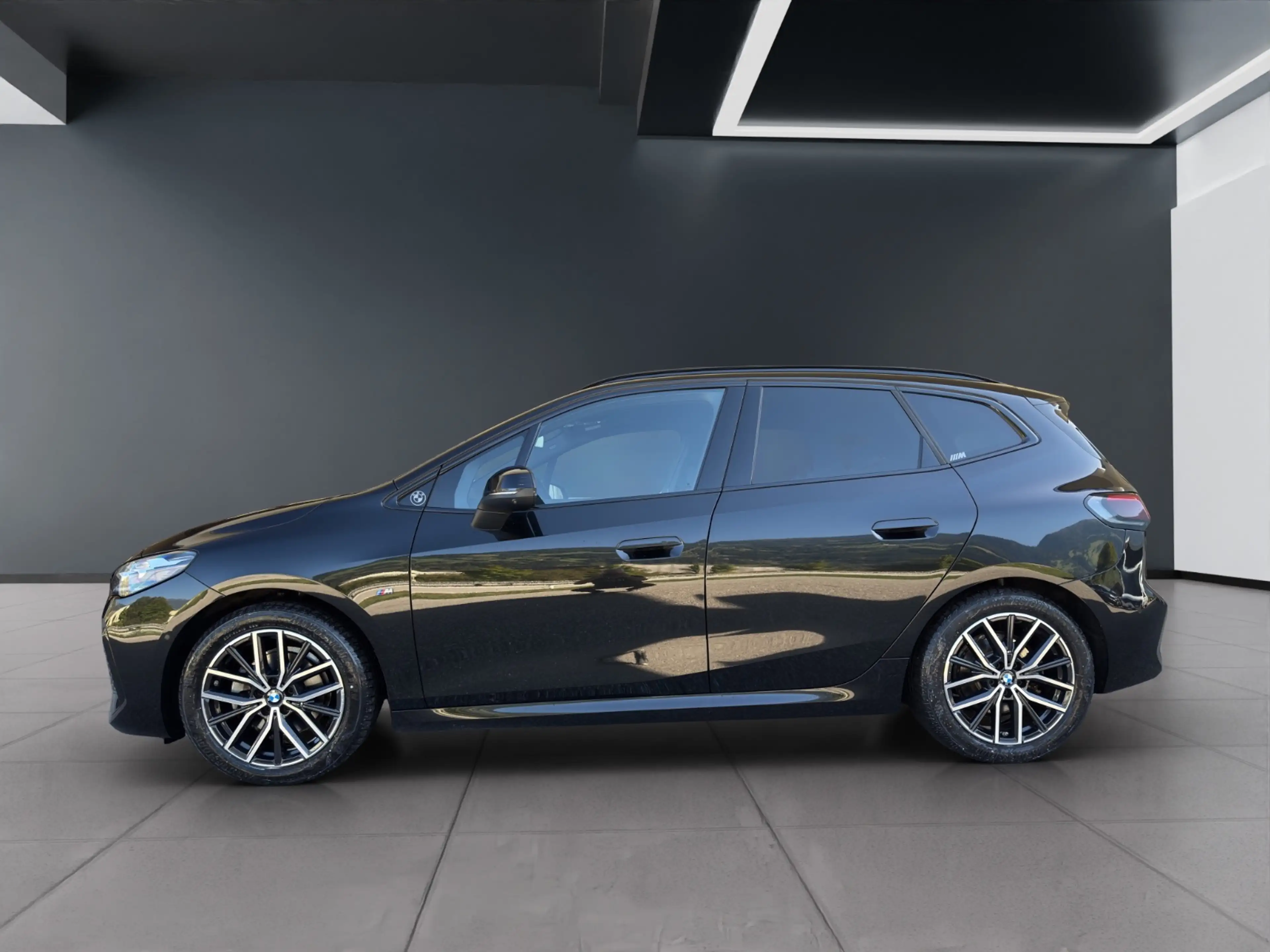 BMW 220 i AUT — photo 4