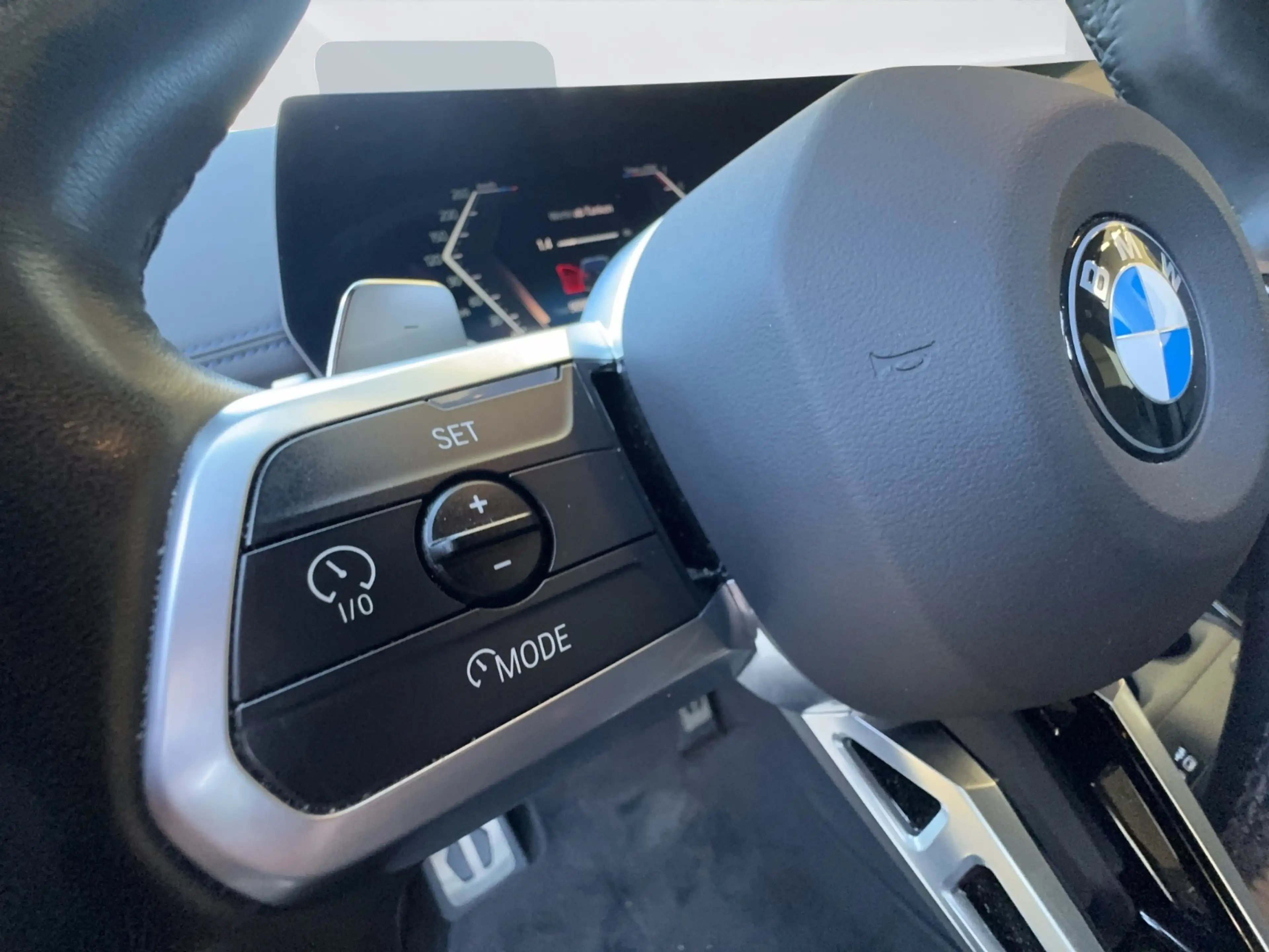 BMW 220 i AUT — photo 12