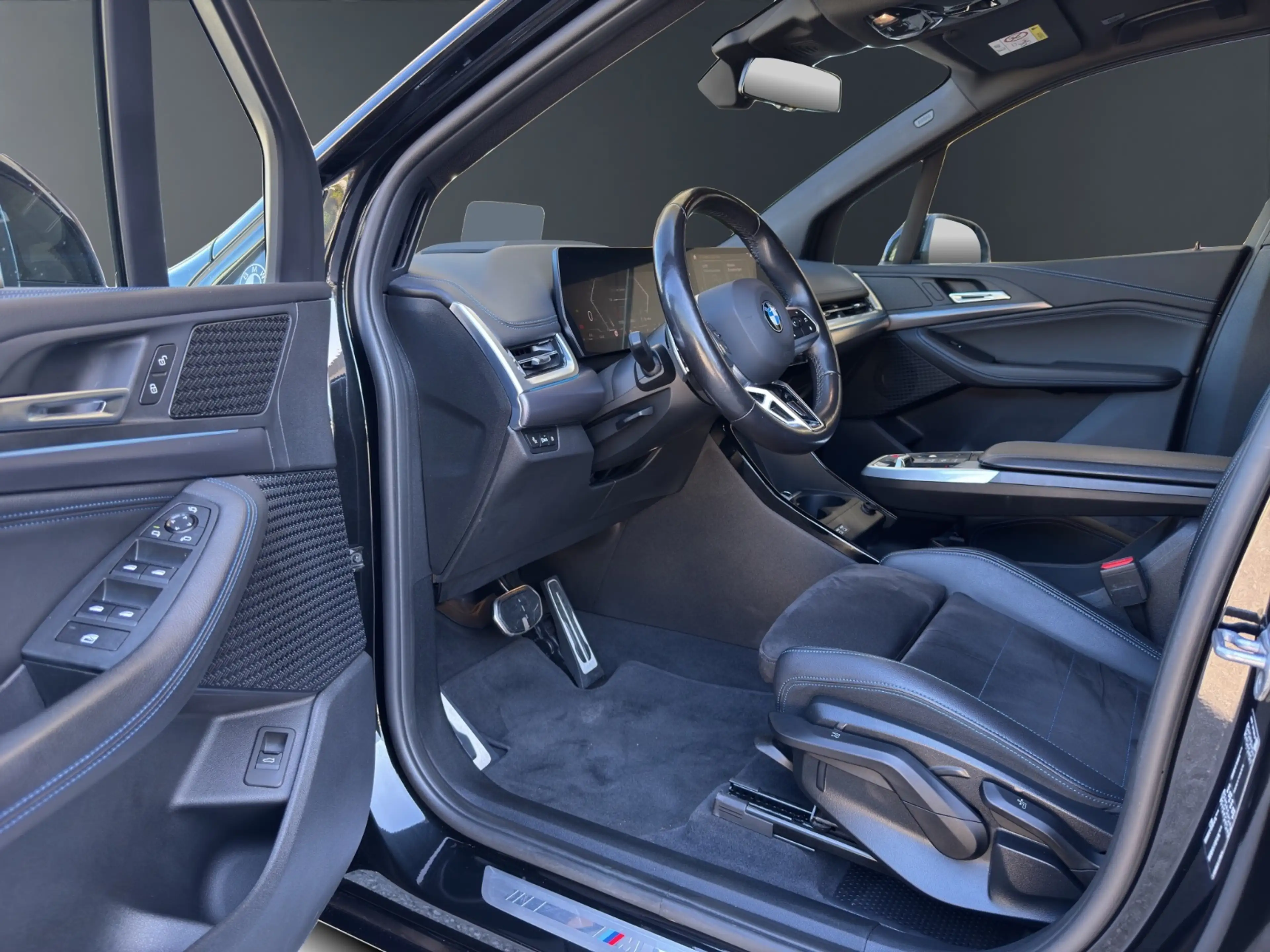 BMW 220 i AUT — photo 8