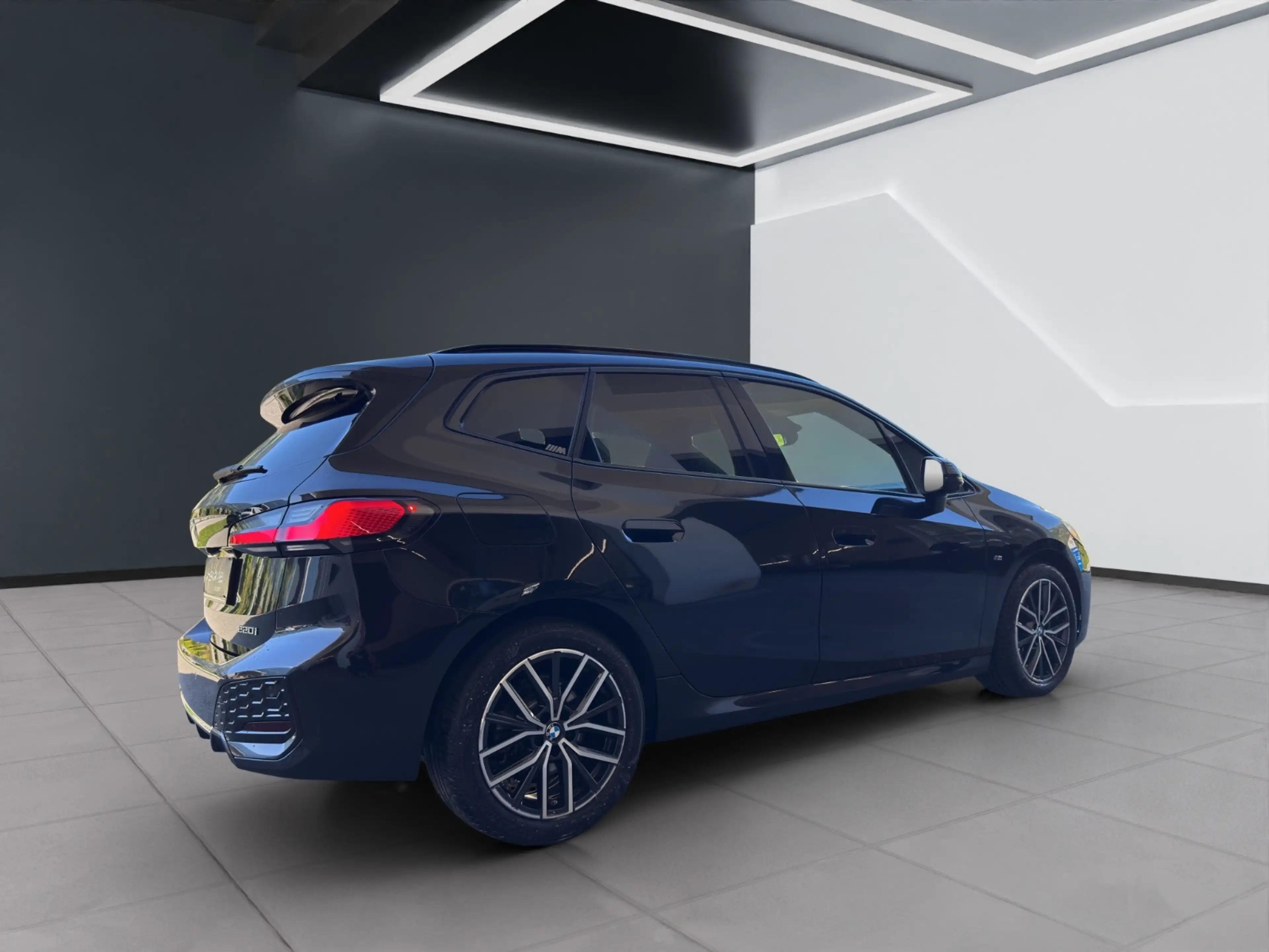 BMW 220 i AUT — photo 7
