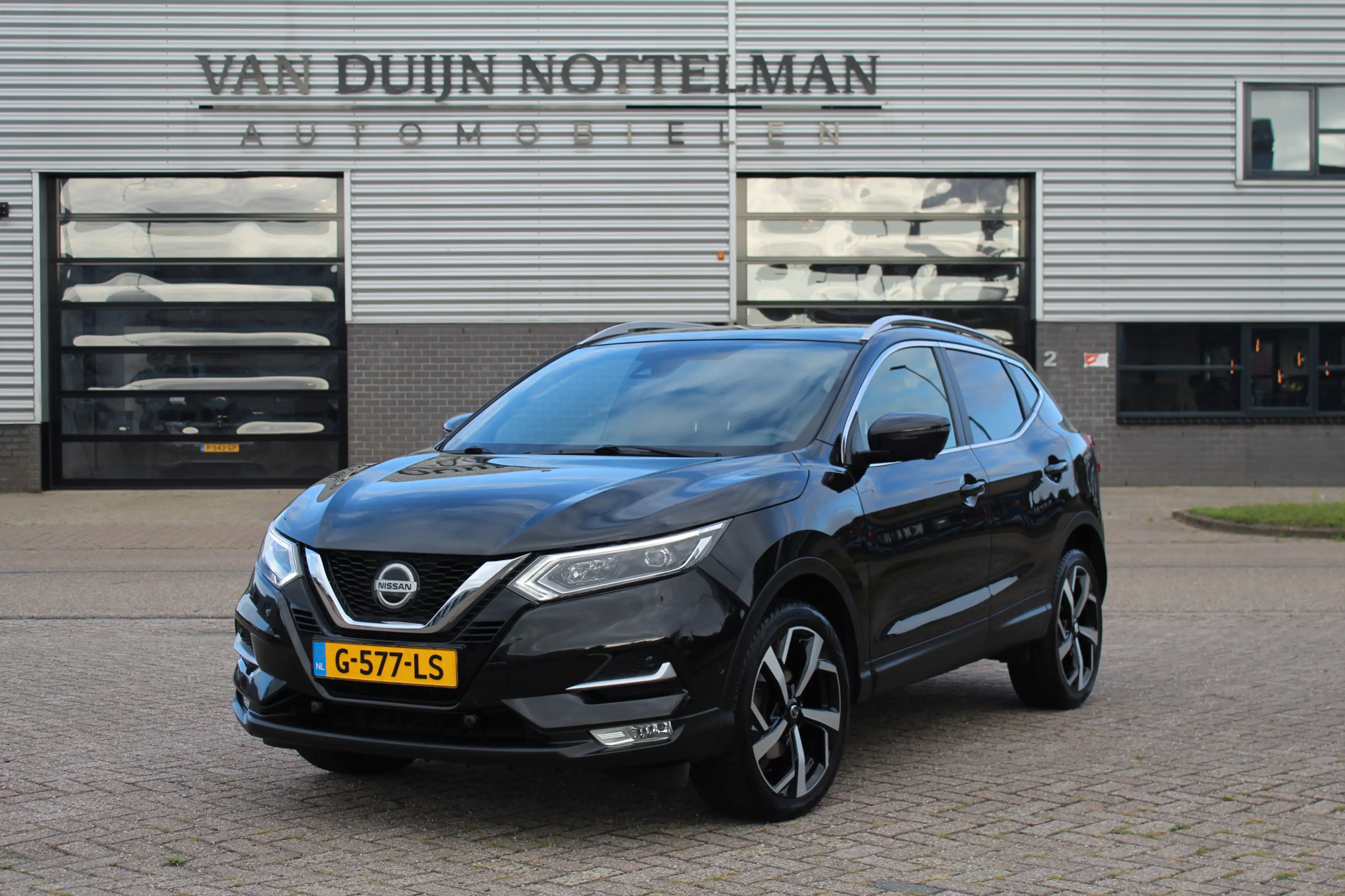 Nissan Qashqai 1.3 DIG-T Tekna / Keyless / Carplay / N.A.P.