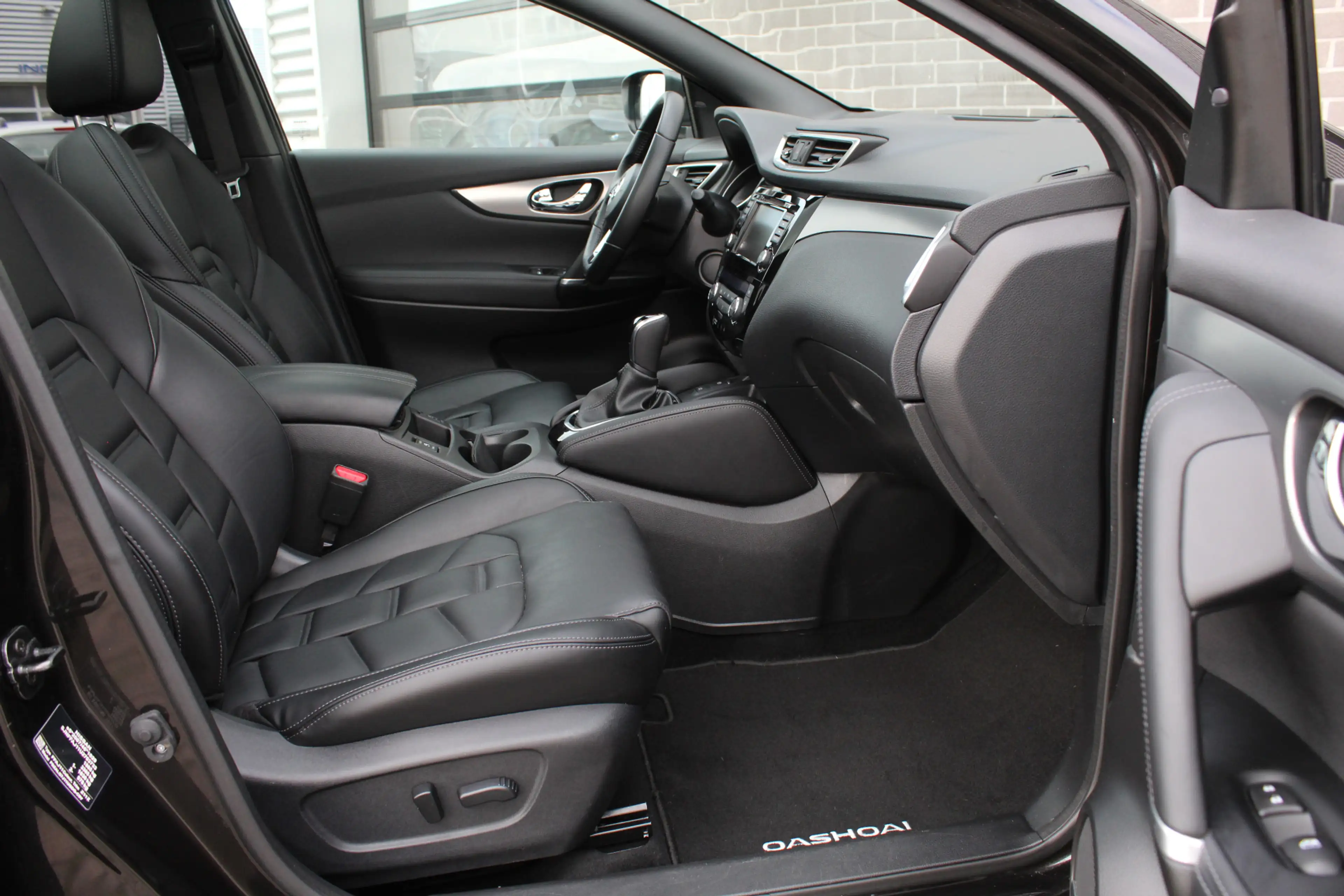 Nissan Qashqai 1.3 DIG-T Tekna / Keyless / Carplay / N.A.P. — photo 9