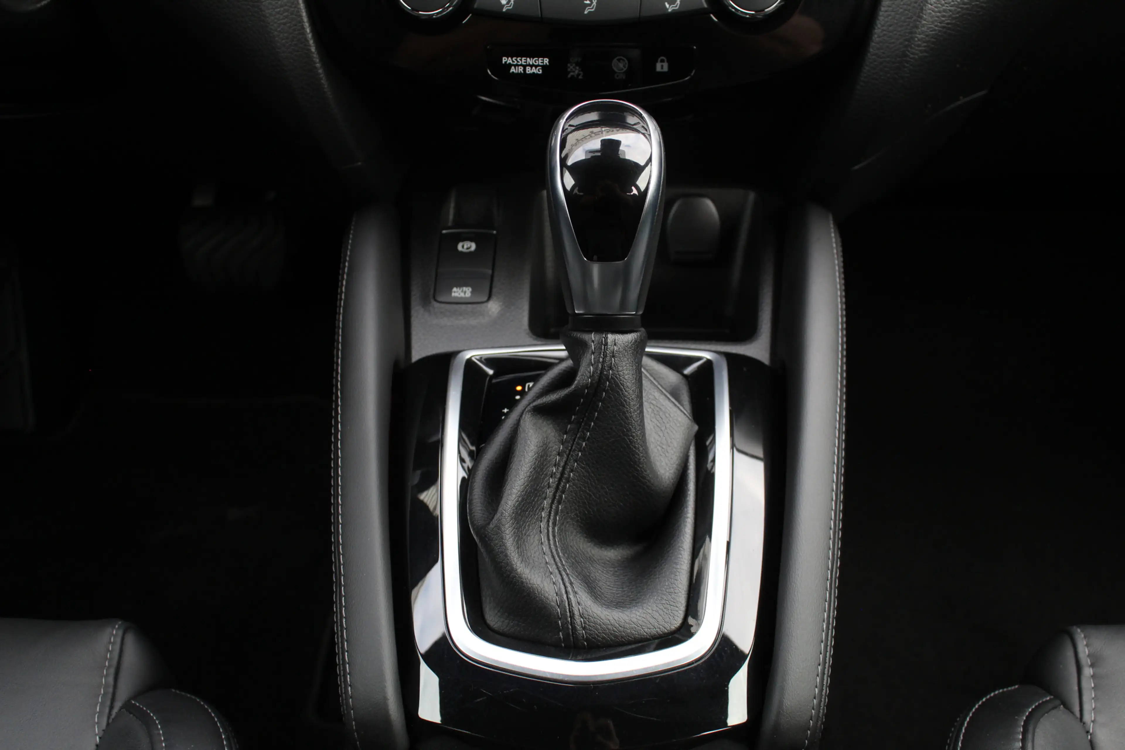 Nissan Qashqai 1.3 DIG-T Tekna / Keyless / Carplay / N.A.P. — photo 15