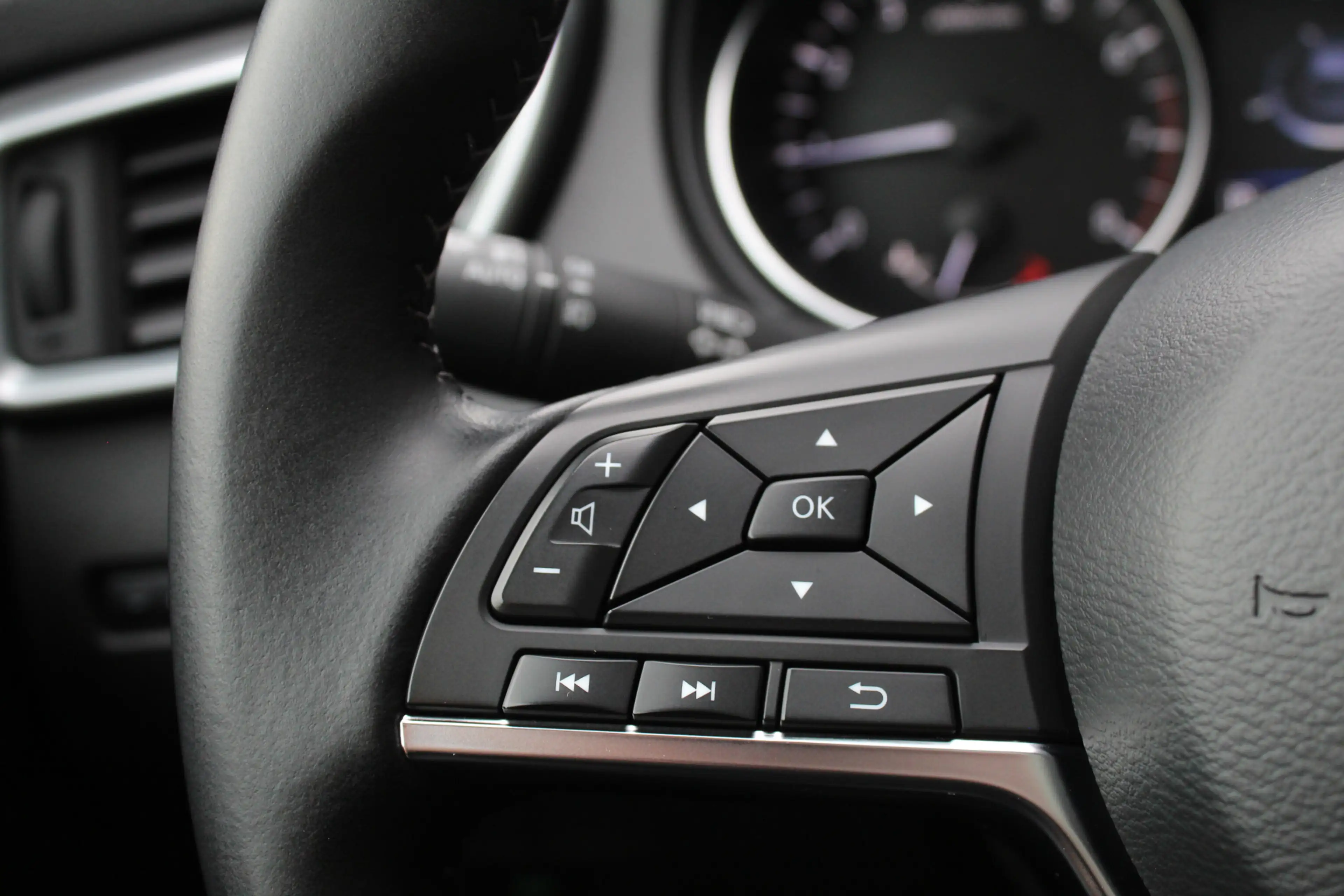 Nissan Qashqai 1.3 DIG-T Tekna / Keyless / Carplay / N.A.P. — photo 18