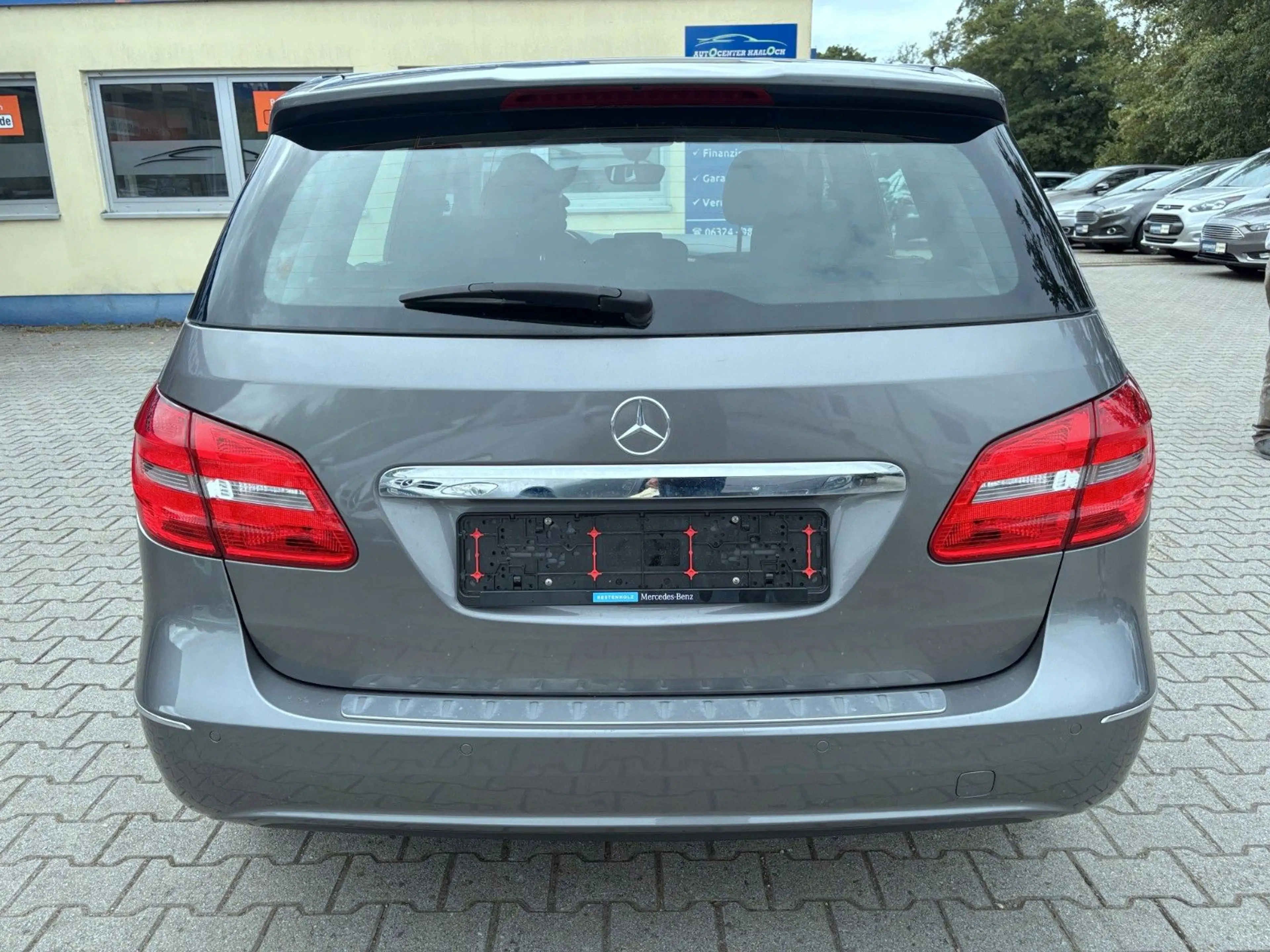 Mercedes-Benz B 180 Navi*Asyst+*MB-S-Heft — photo 13