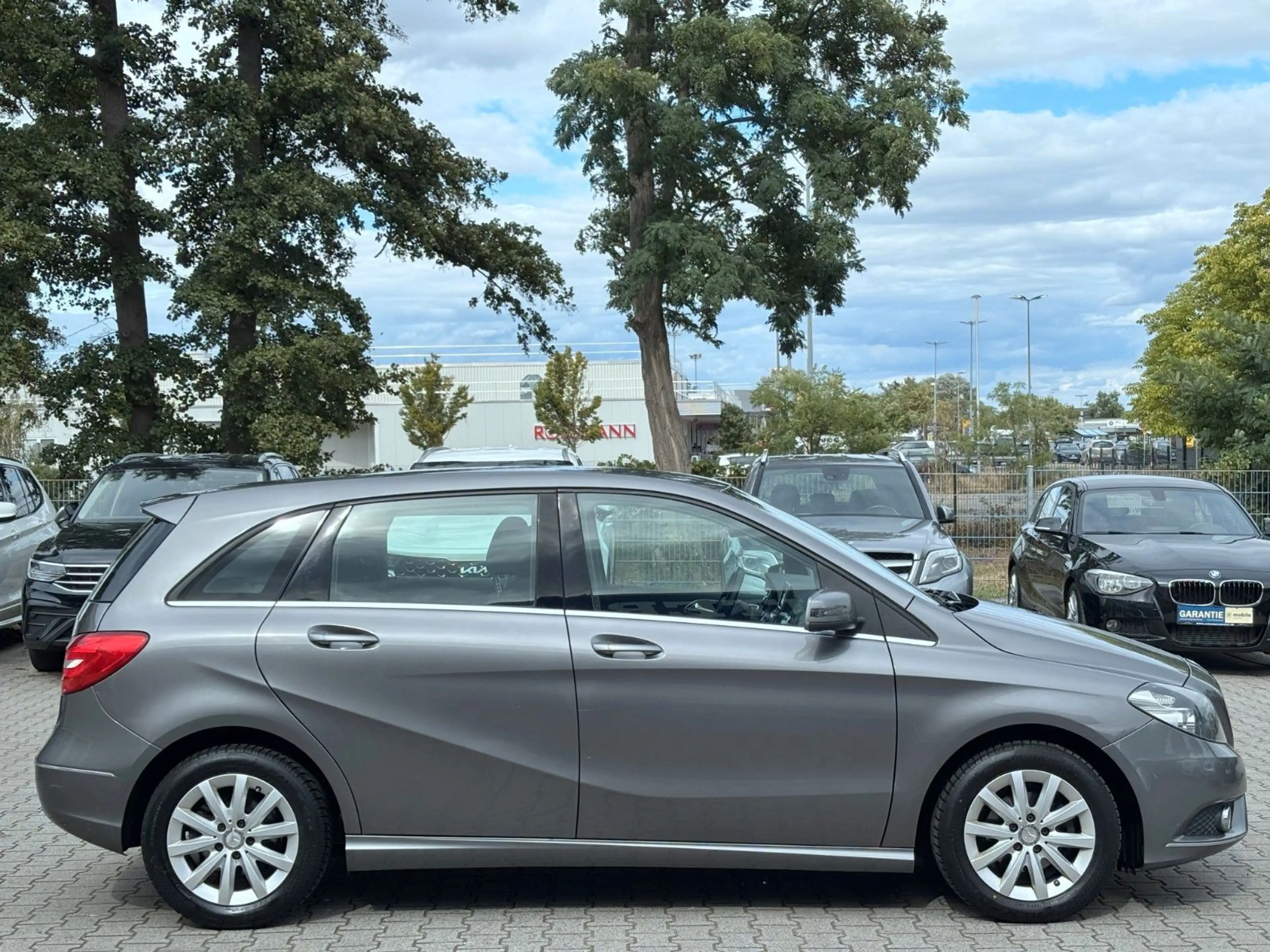 Mercedes-Benz B 180 Navi*Asyst+*MB-S-Heft — photo 4