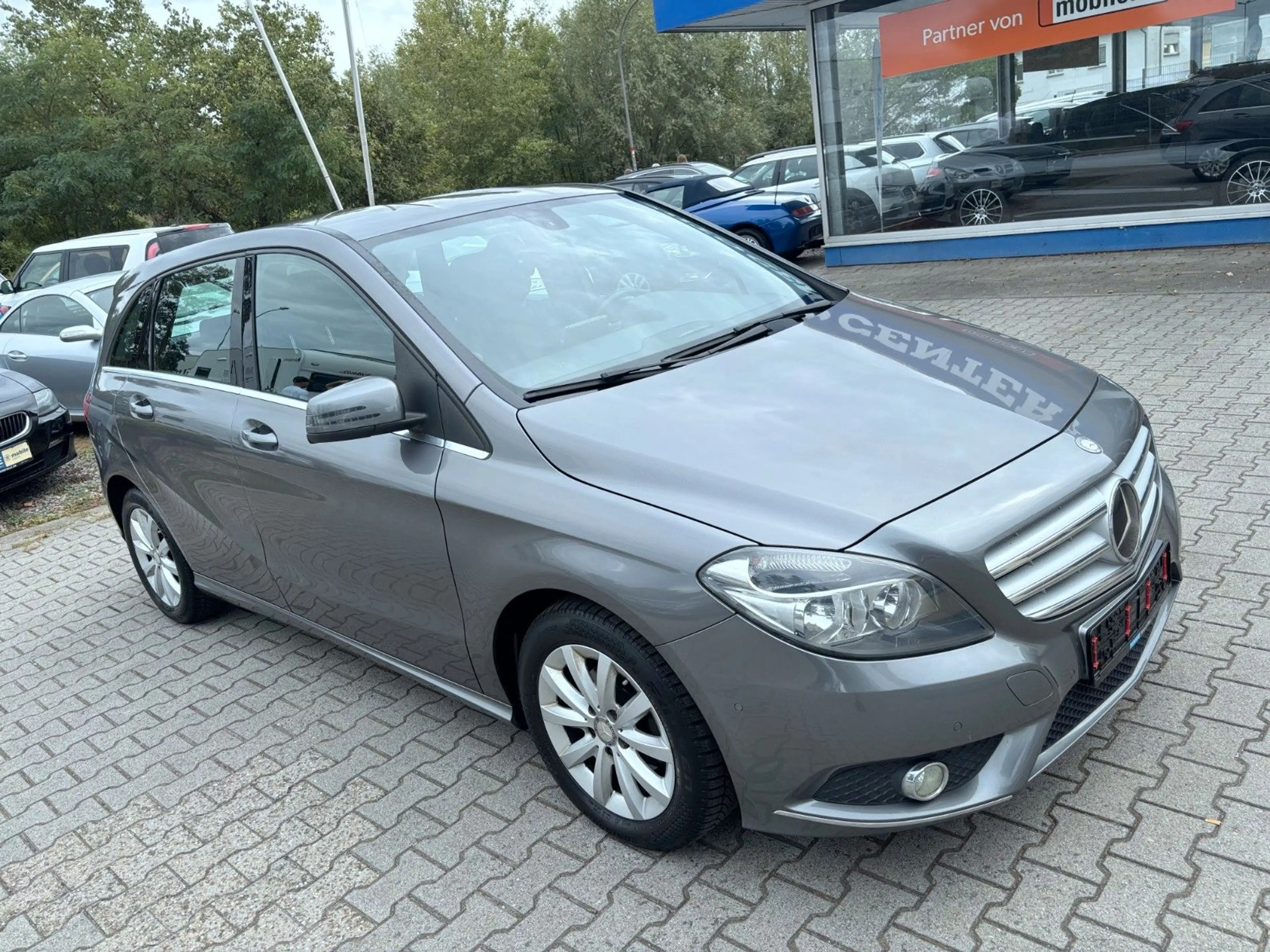 Mercedes-Benz B 180 Navi*Asyst+*MB-S-Heft — photo 10