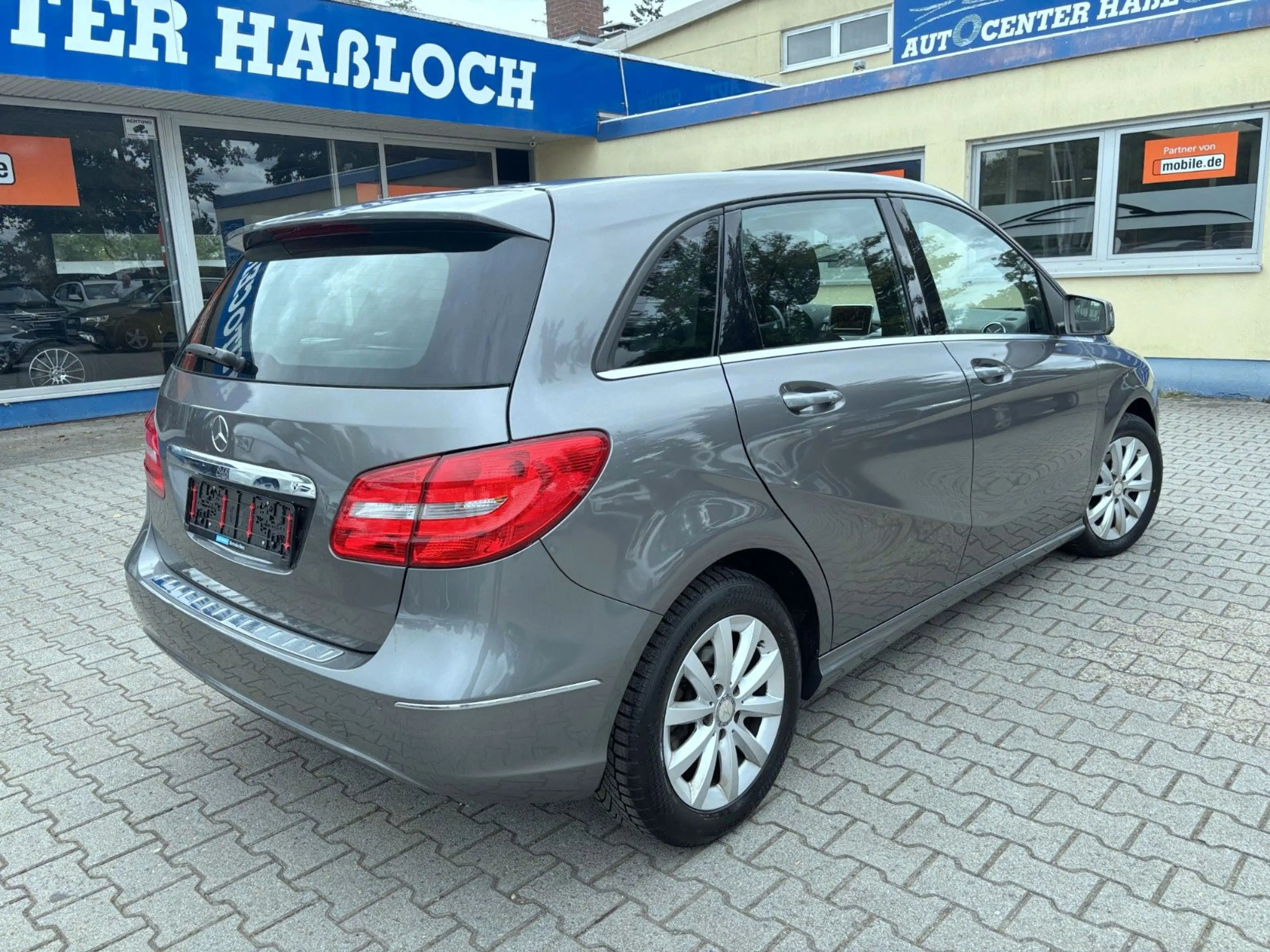 Mercedes-Benz B 180 Navi*Asyst+*MB-S-Heft — photo 12