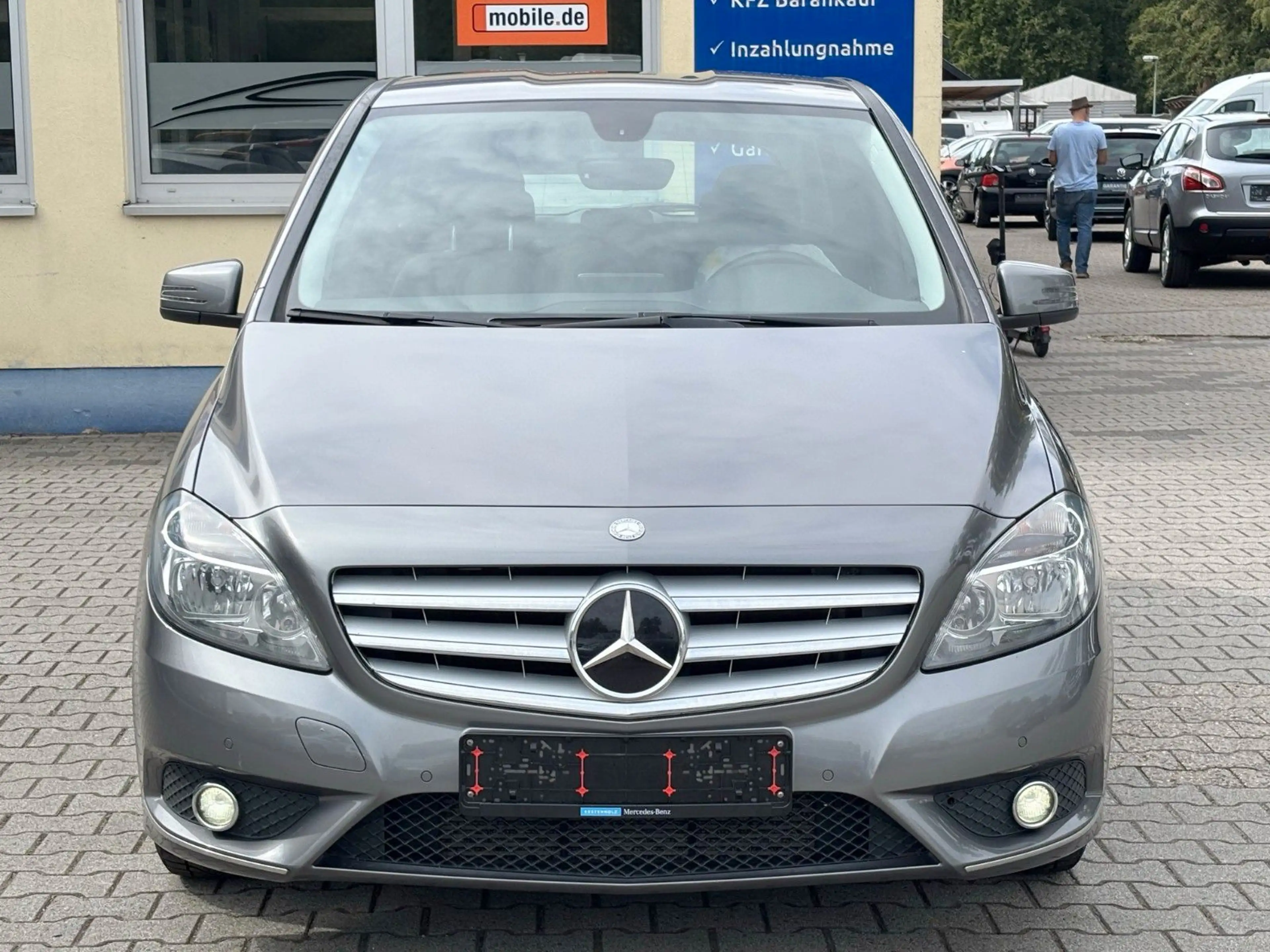 Mercedes-Benz B 180 Navi*Asyst+*MB-S-Heft — photo 2