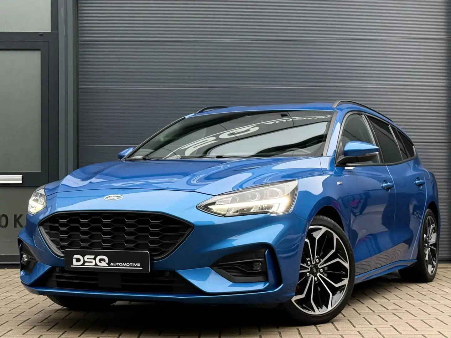 Ford Focus Wagon 1.5 EcoBoost ST Line Business Blau - 1