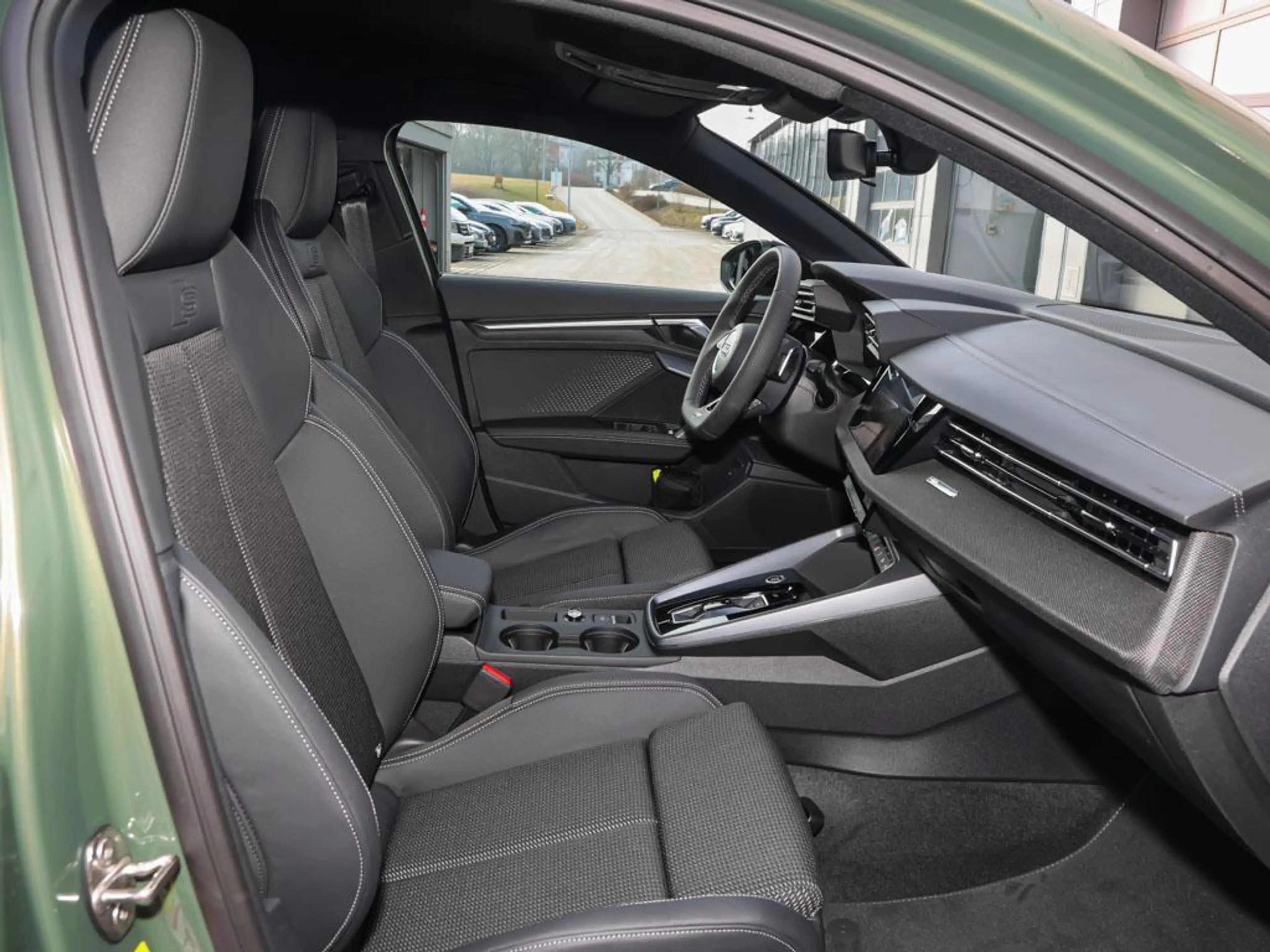 Audi A3 S line TDI S tronic MATRIX-LED+19´ — photo 4